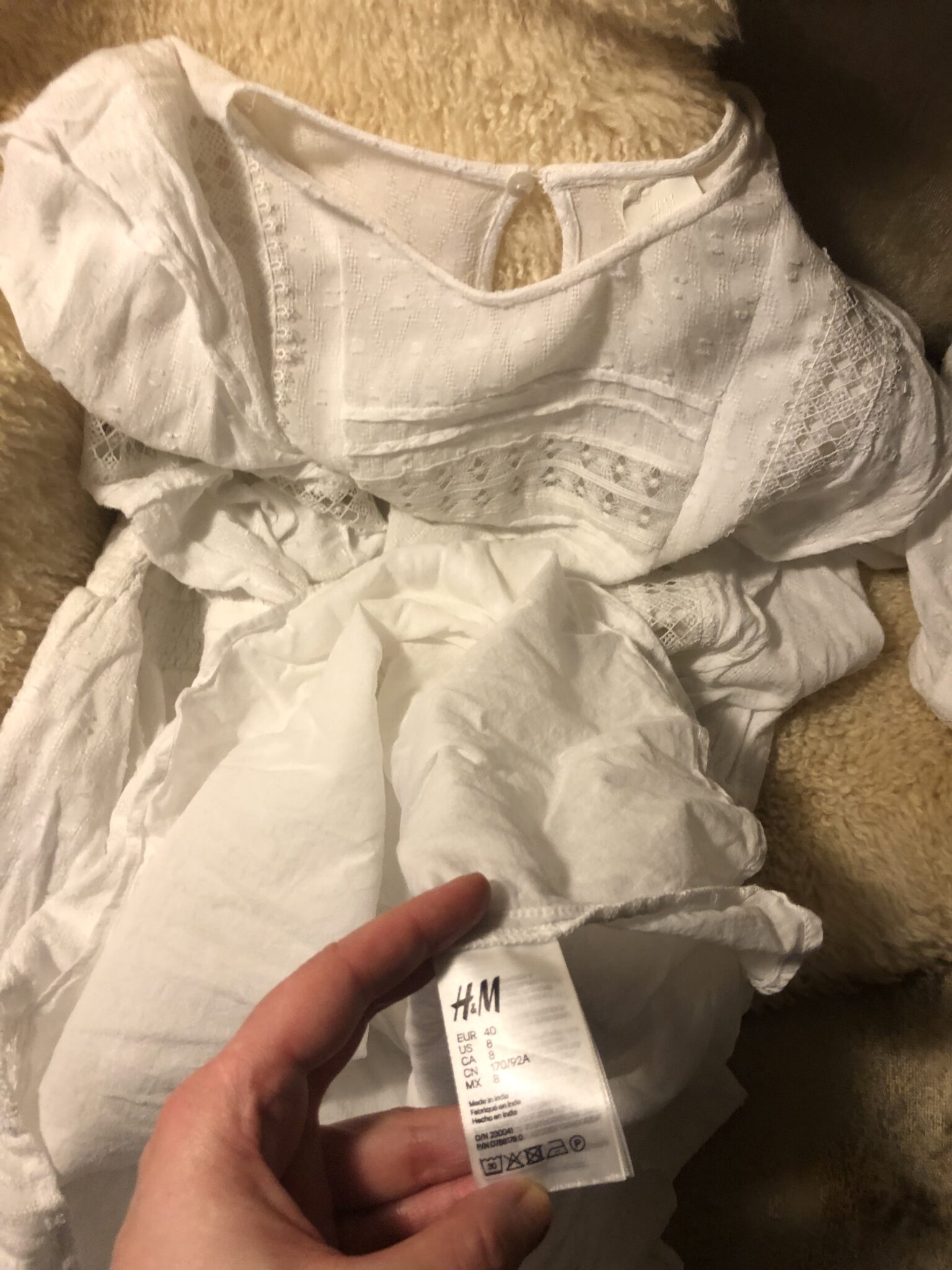 Image for Robe blanche h et m 8 ans Superbe look!