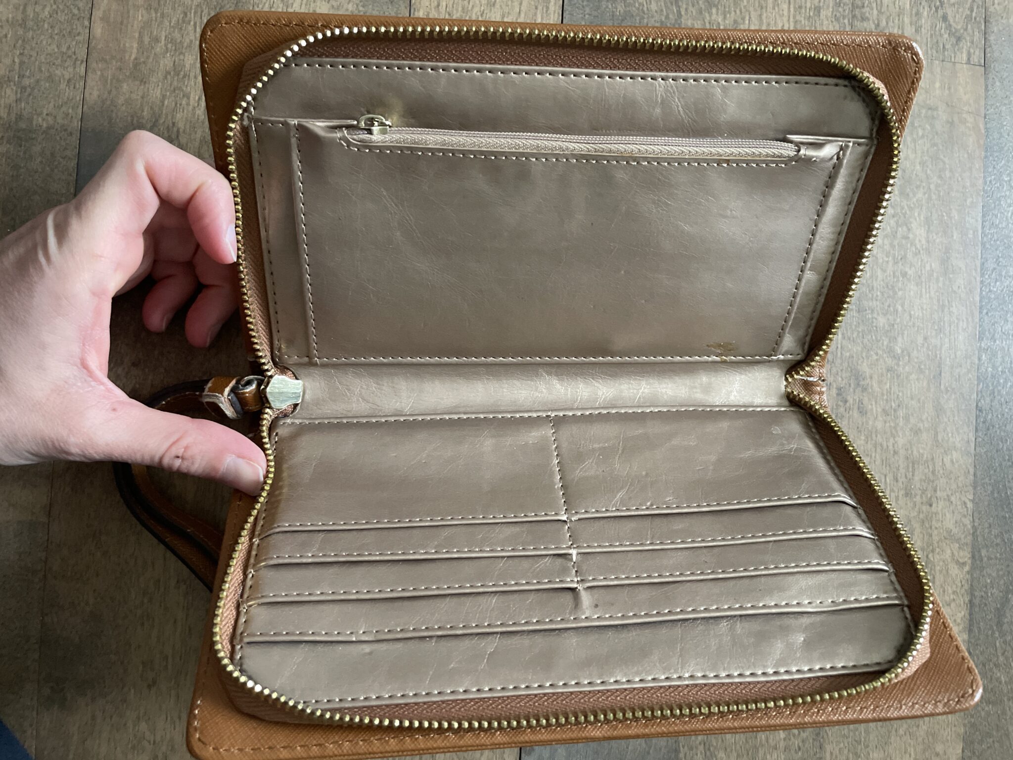 Image for Porte feuille Anne Klein