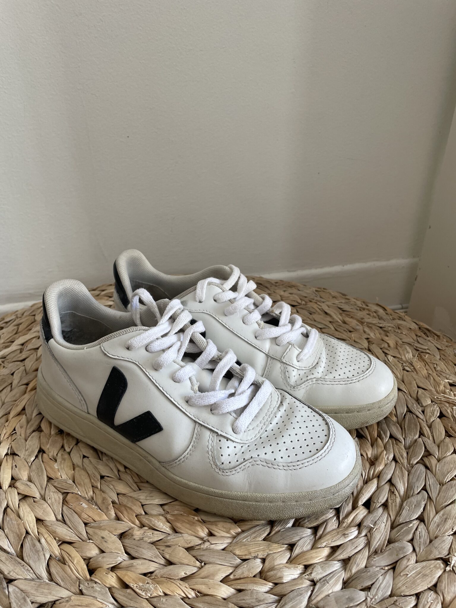 Featured image for Veja black and white