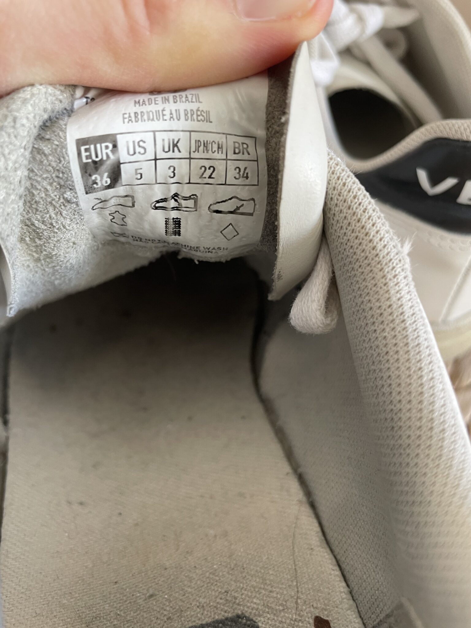 Image for Veja black and white