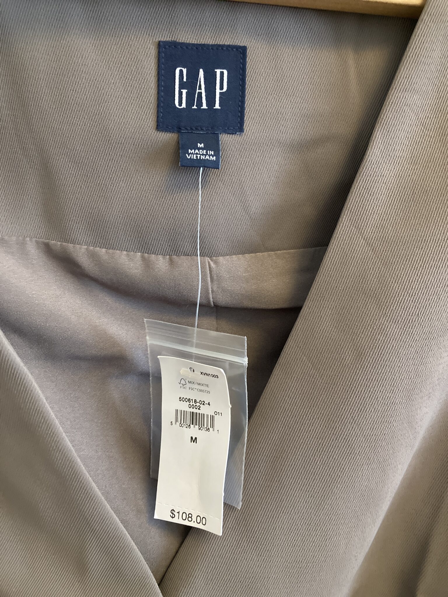 Image for GAP sleeveless jacket