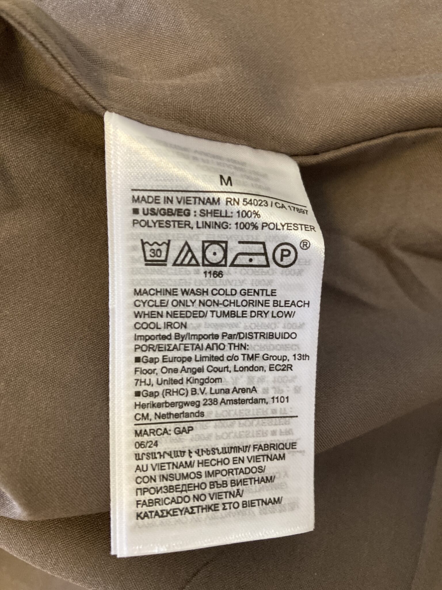 Image for GAP sleeveless jacket