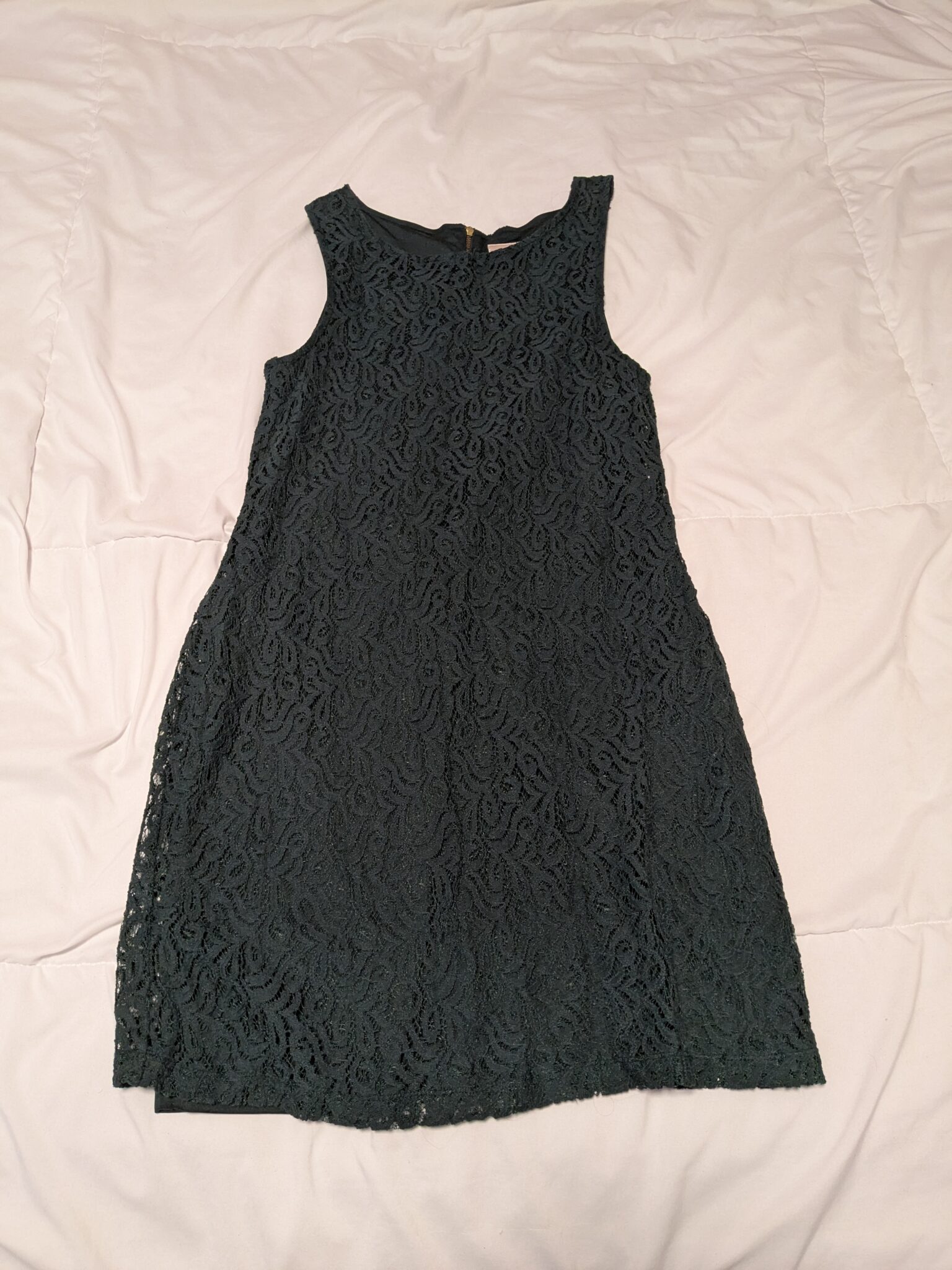 Featured image for Robe dentelle verte Twik