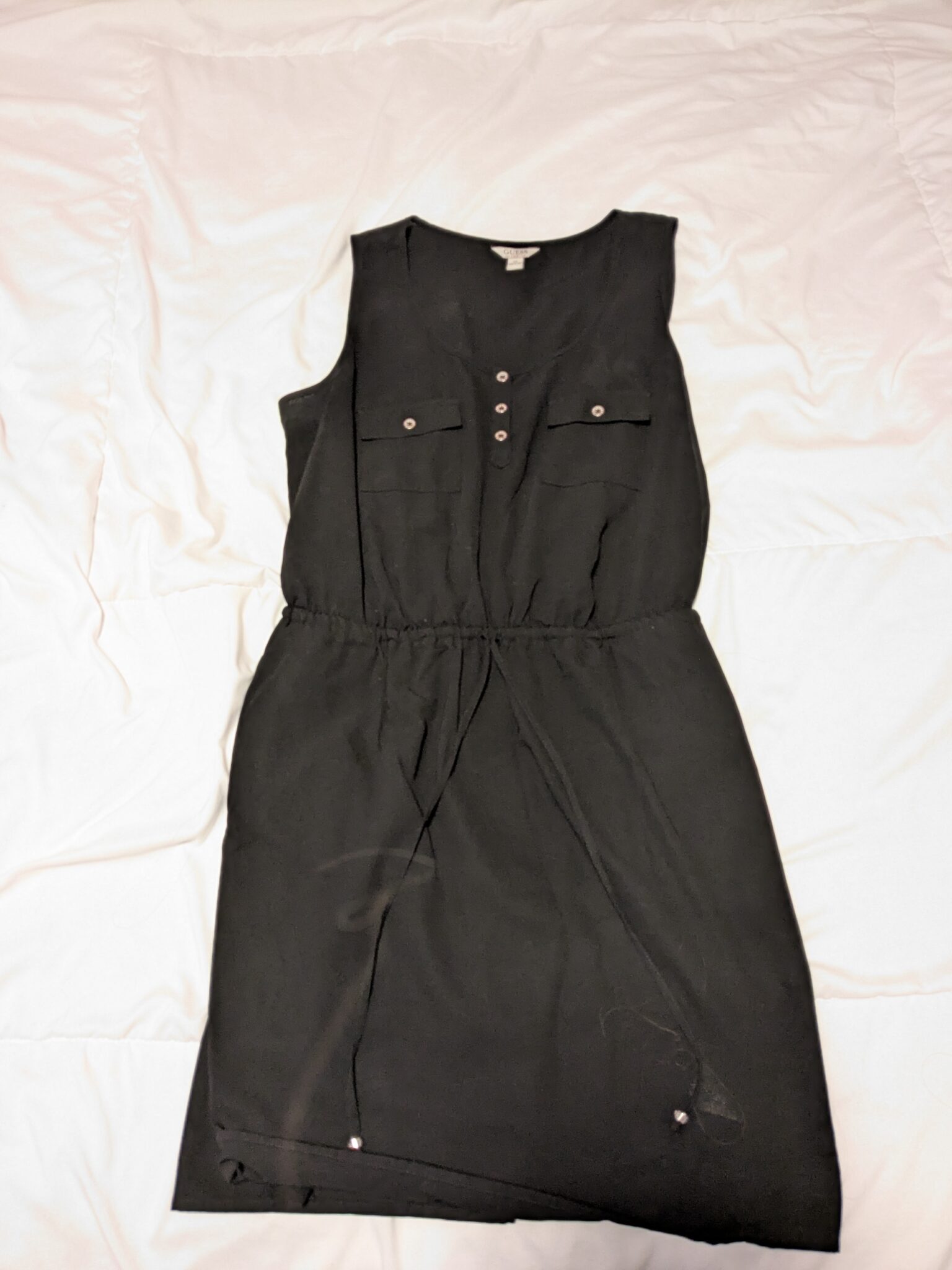 Featured image for Robe guess noire