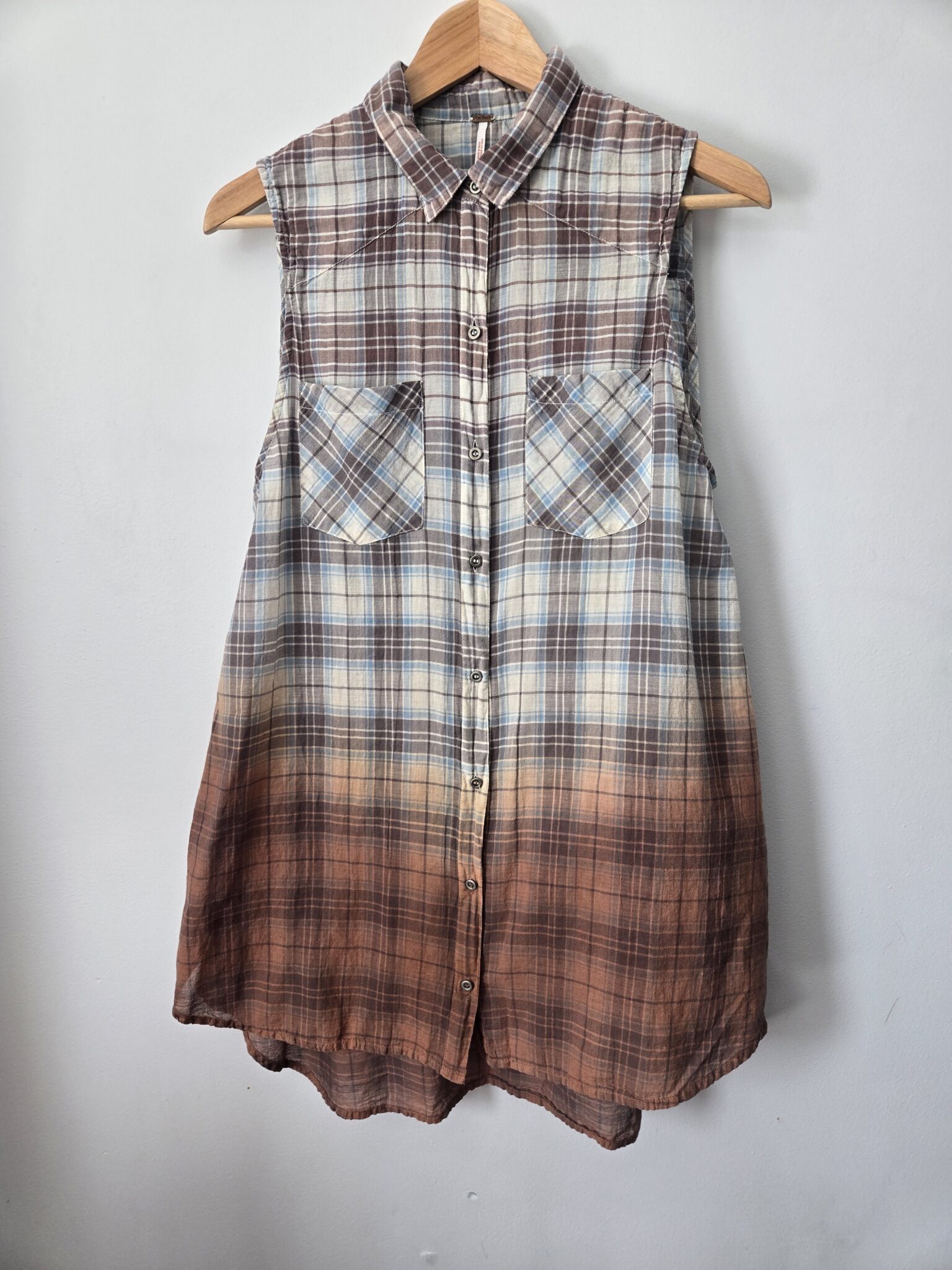 Featured image for FREE PEOPLE sleeveless cotton top