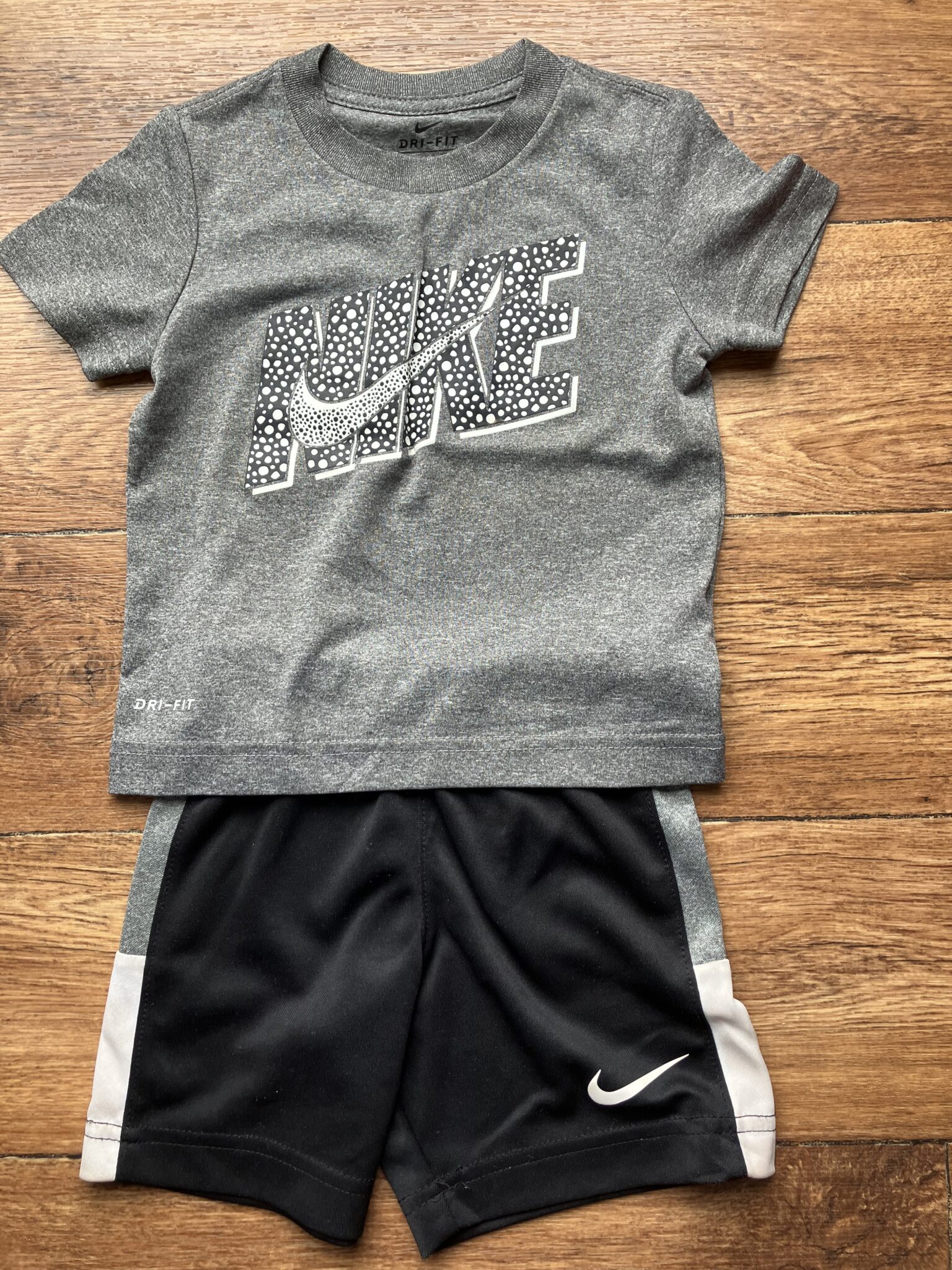 Featured image for Ensemble Nike 2T