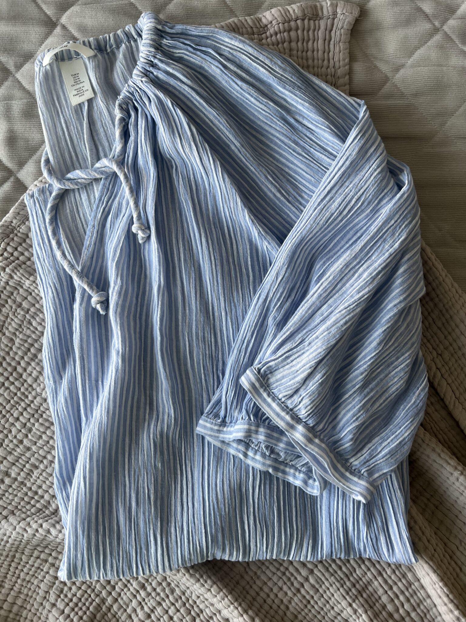 Featured image for Robe de plage à manches ballon