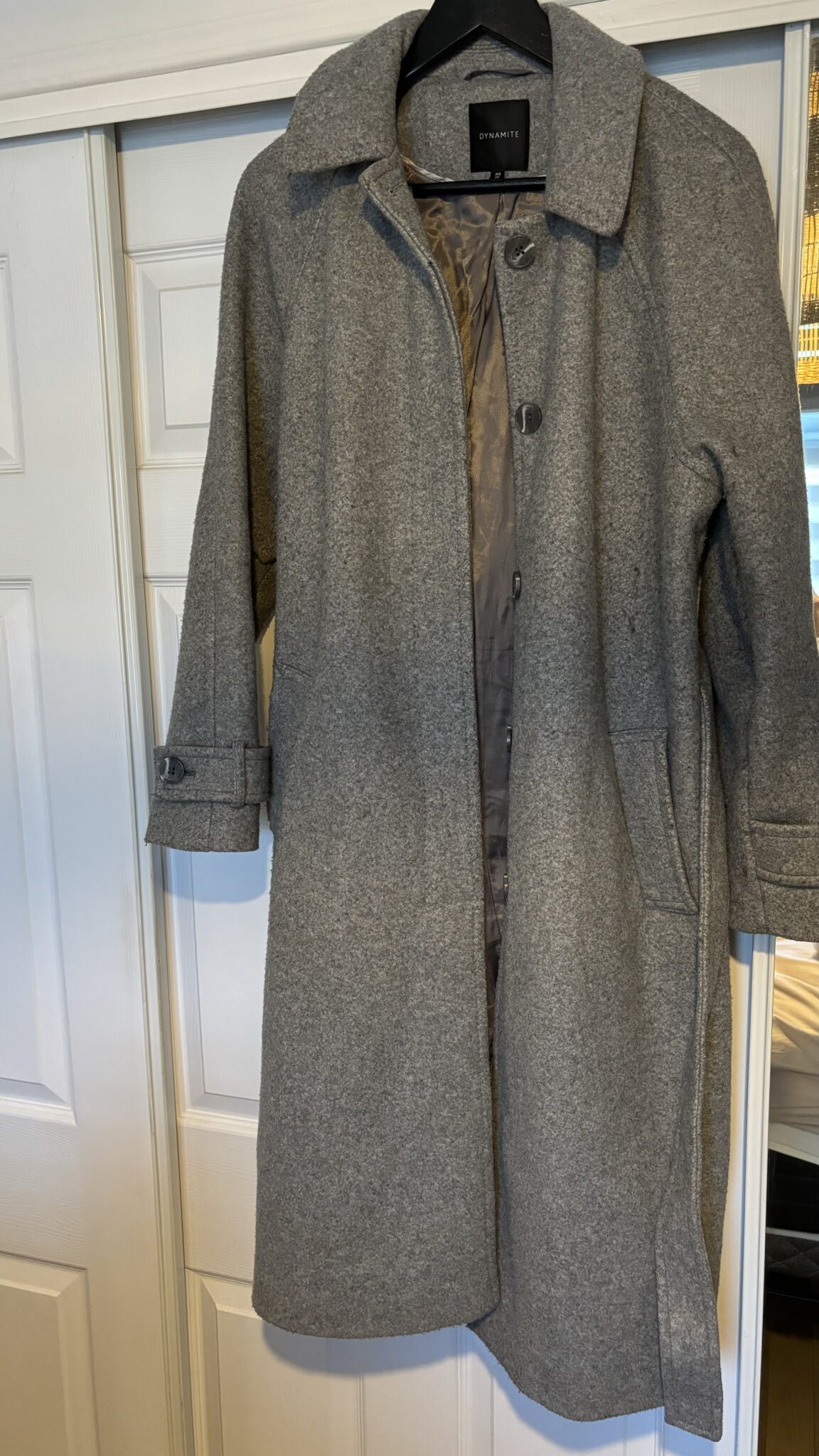 Featured image for Manteau en feutre gris