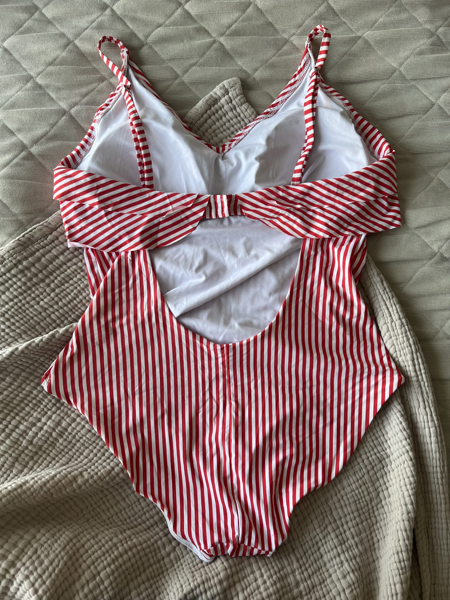 Image for Maillot une pièce décolleté en cascade