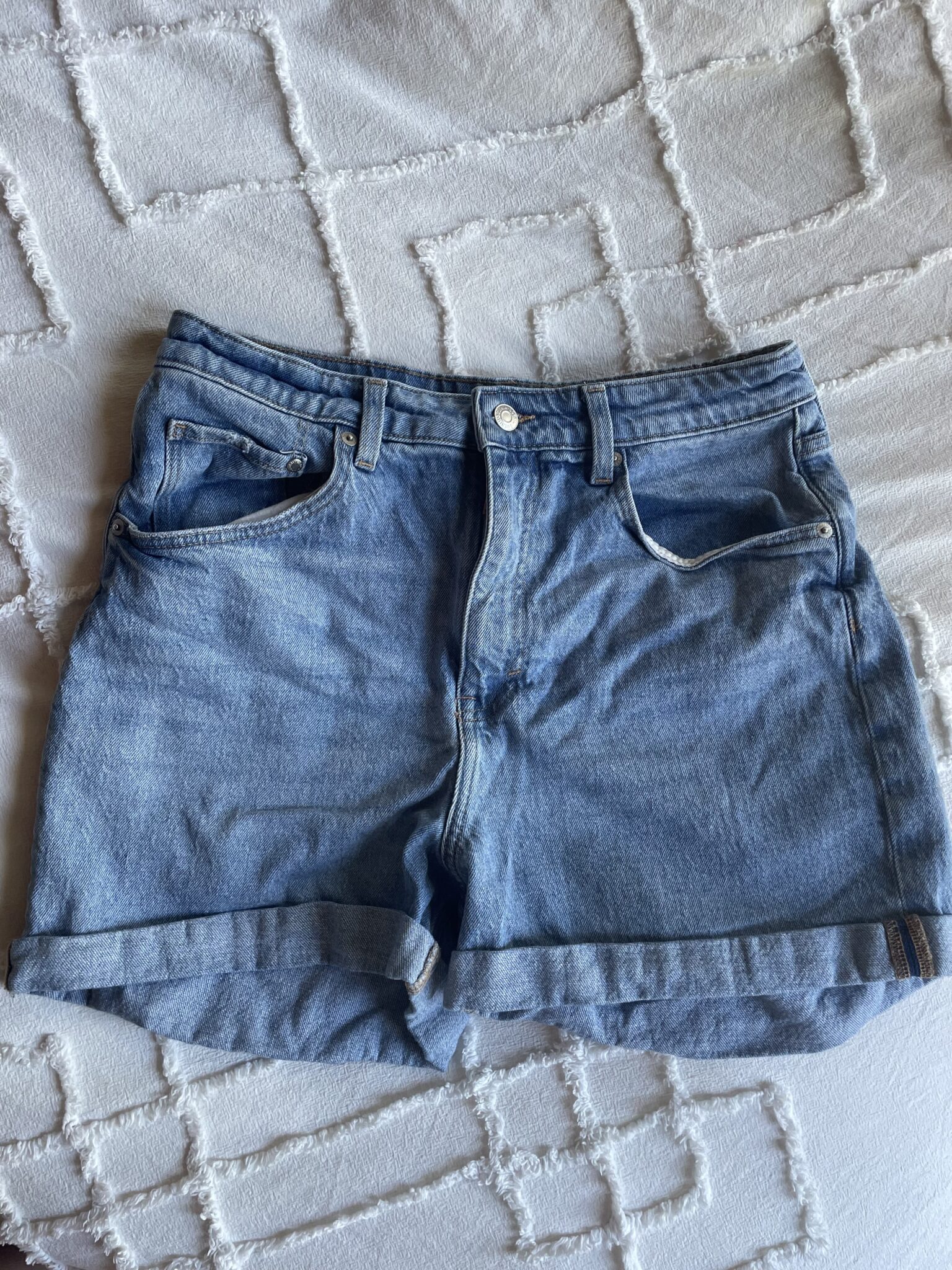 Featured image for Short Mom