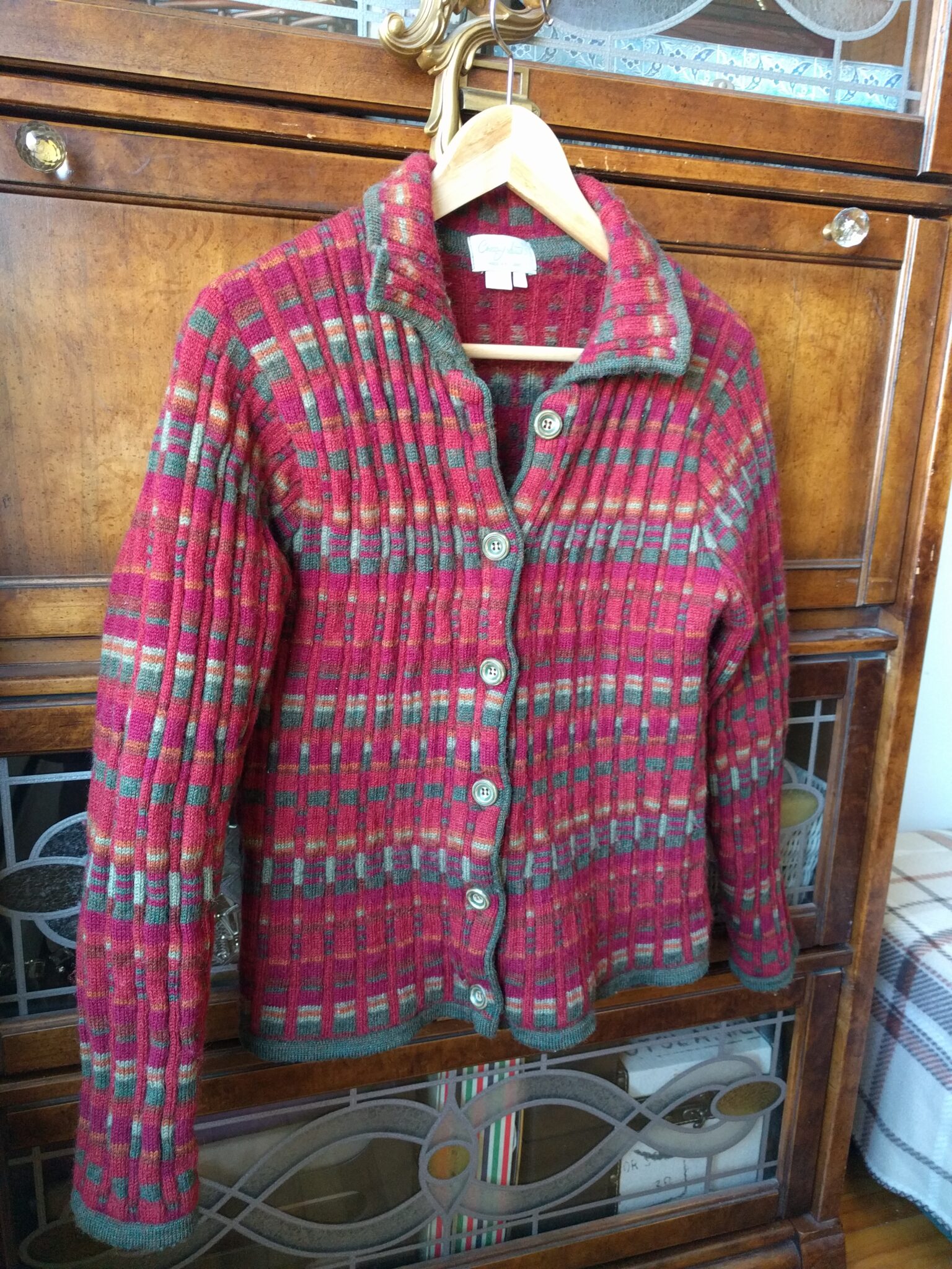Featured image for CHERRY LEWIS-Superb 100% wool cardigan