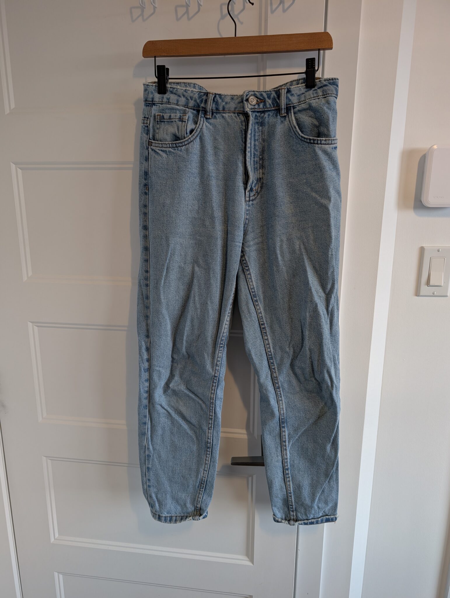 Featured image for Zara/Mom jeans Sz 6