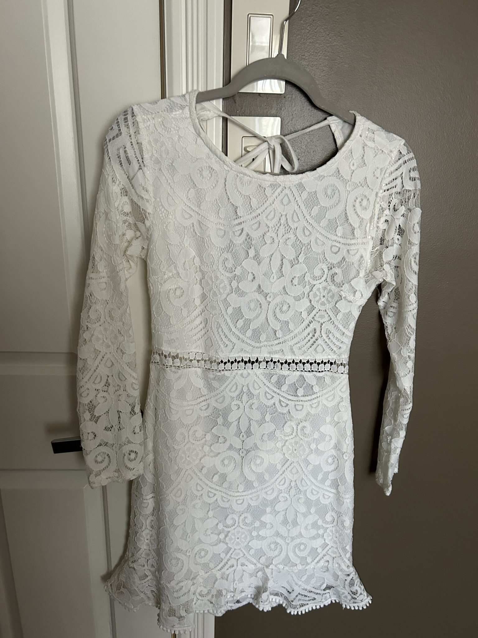 Featured image for Robe de dentelle