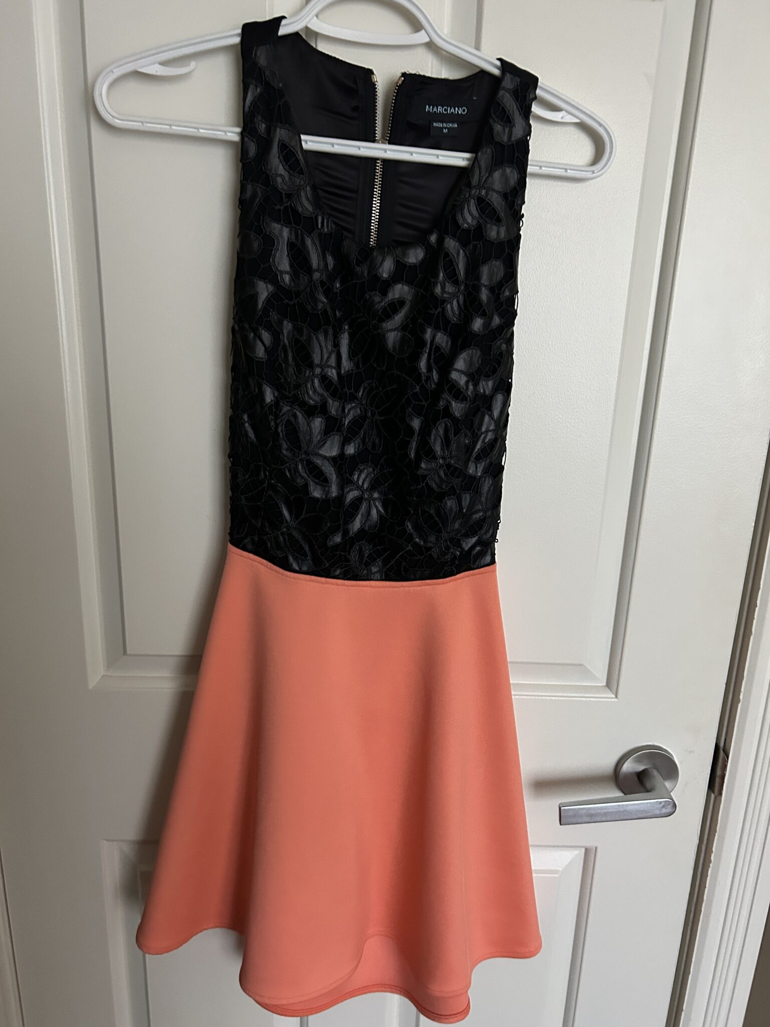 Featured image for Robe MARCIANO