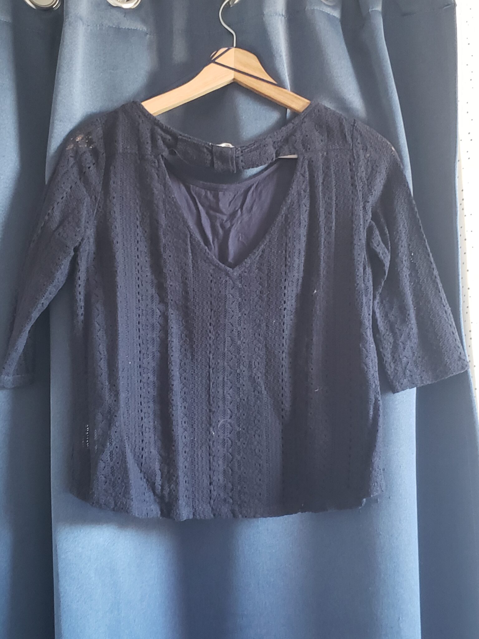 Image for blouse en dentelles bleu marine. Manche 3/4