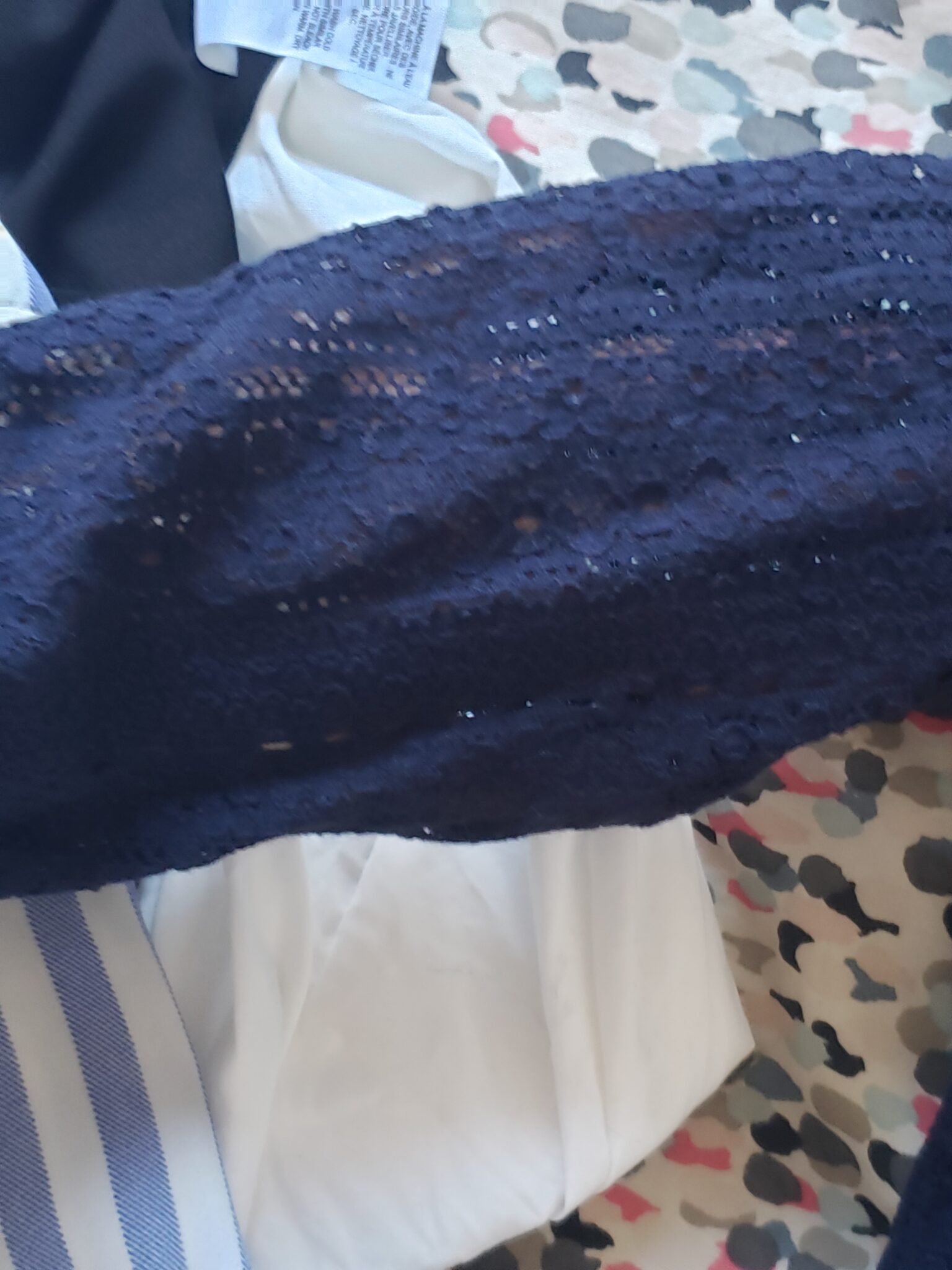 Image for blouse en dentelles bleu marine. Manche 3/4