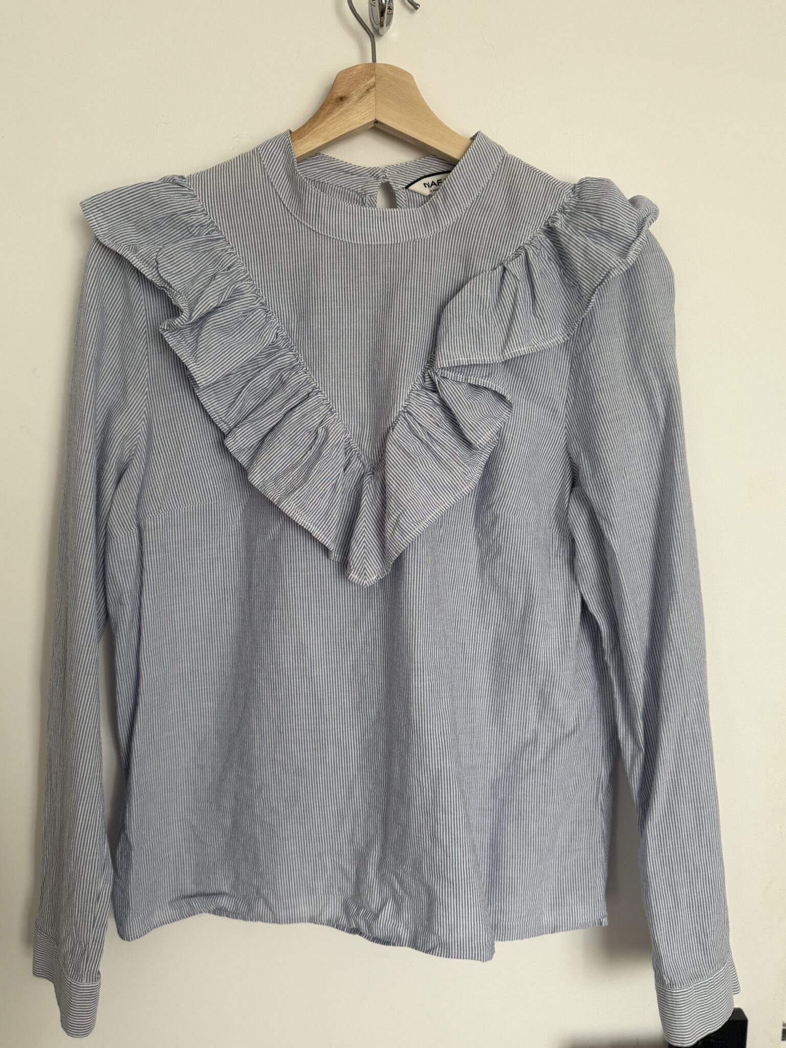 Featured image for Chemise Rayée Naf Naf à volants