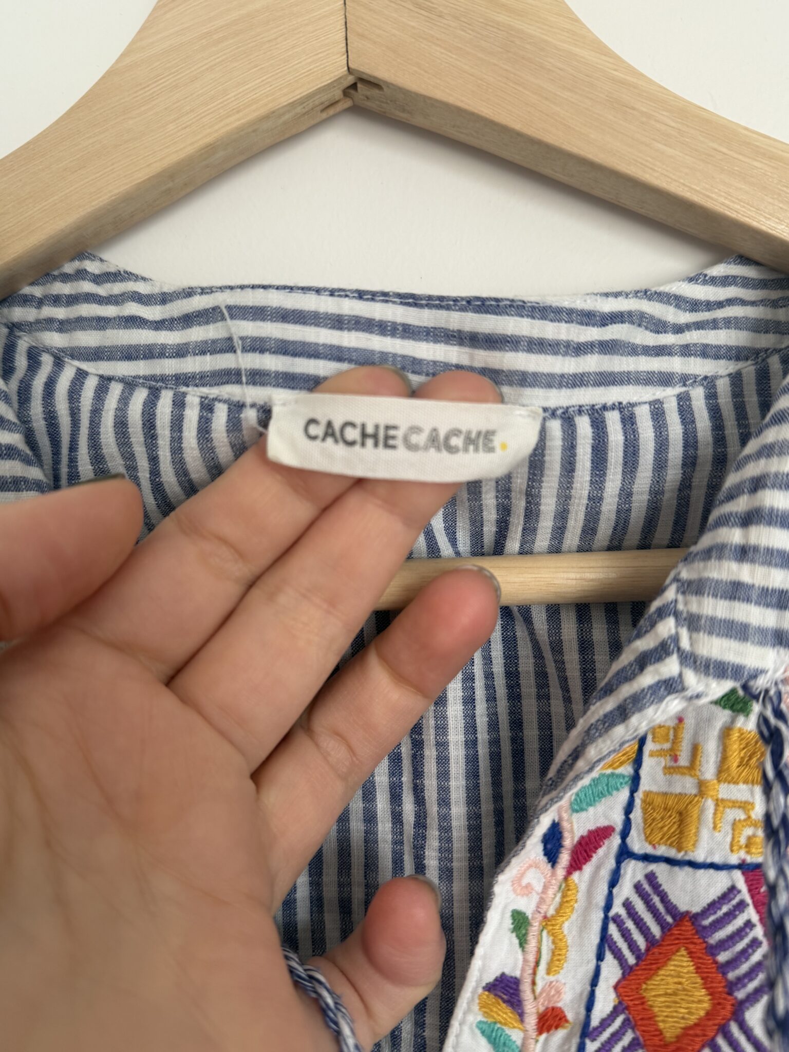 Image for Chemise Caché Cache rayée et symboles