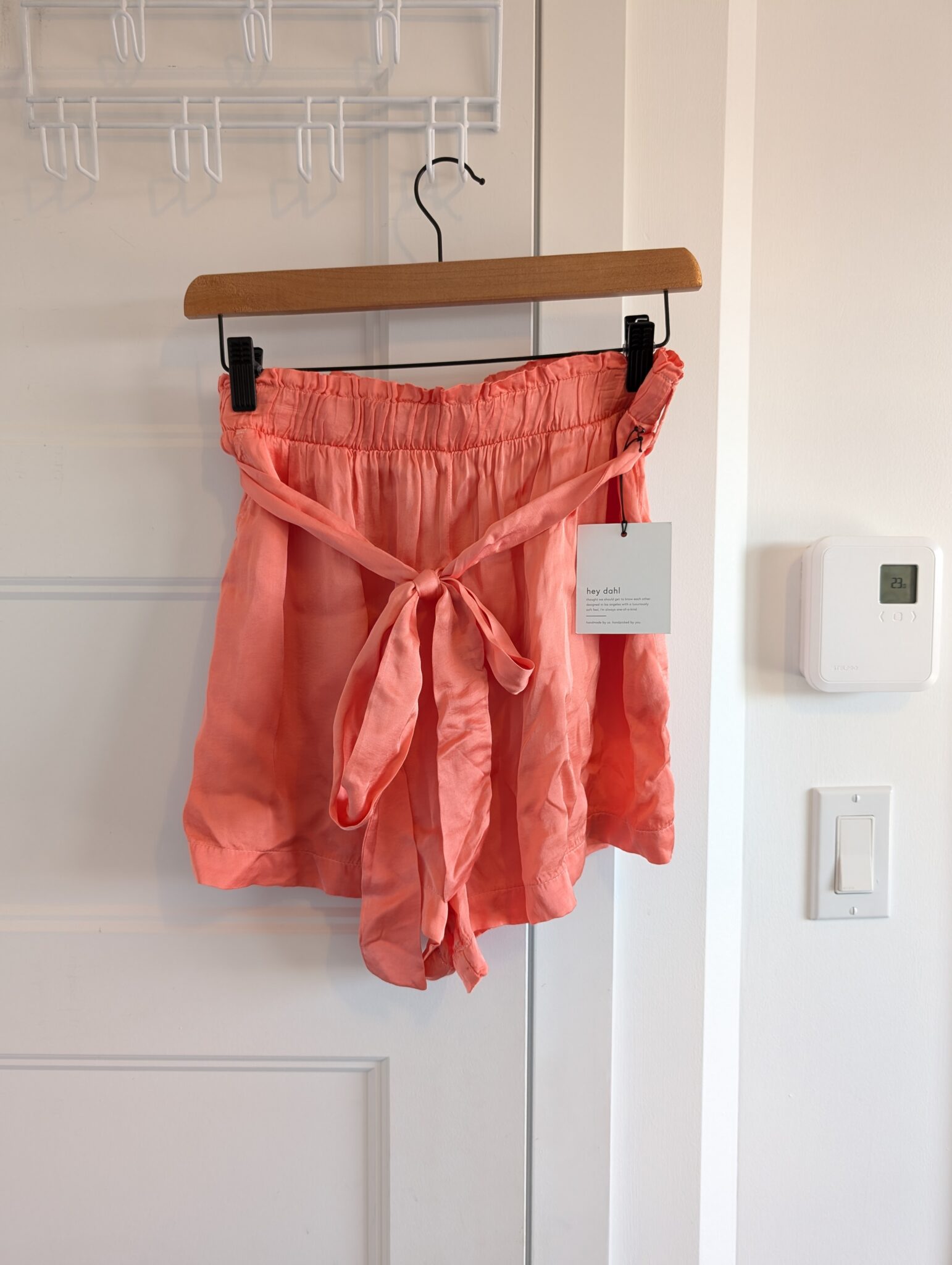 Featured image for Bella Dahl/Short en satin Sz M