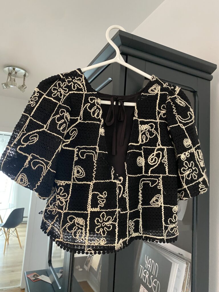 Image for Chandail de style crochet et manches pouffantes