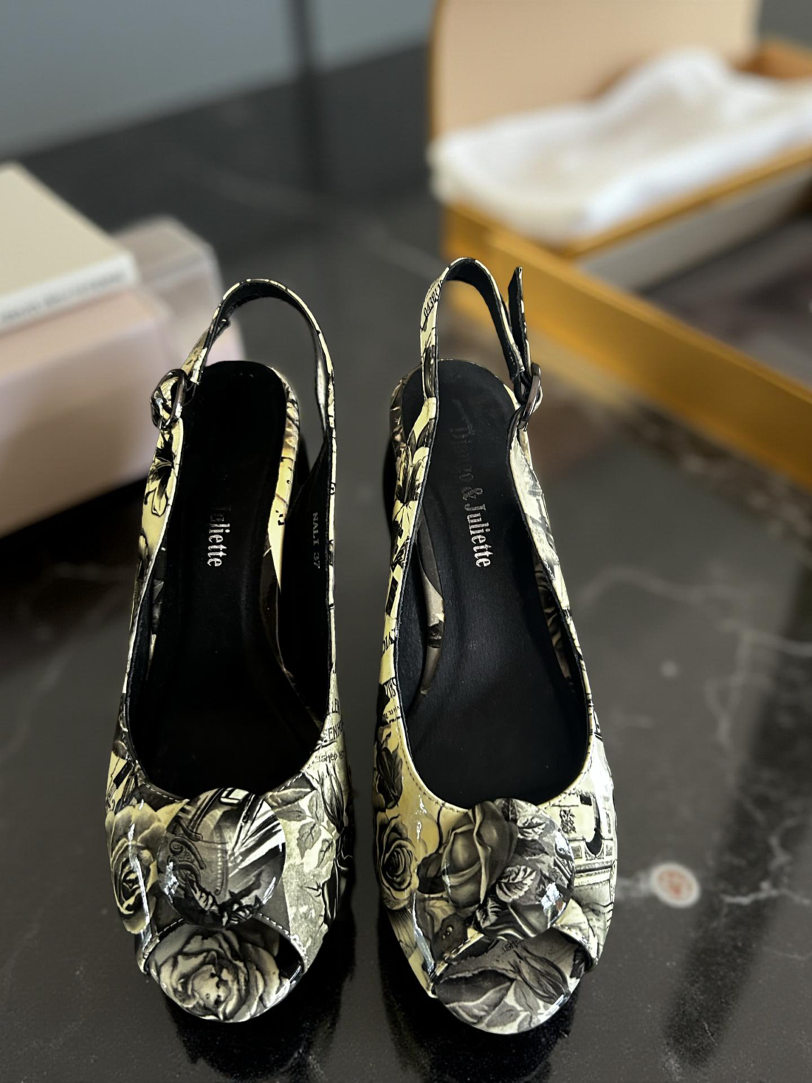 Featured image for Souliers à talons Diango et Juliette