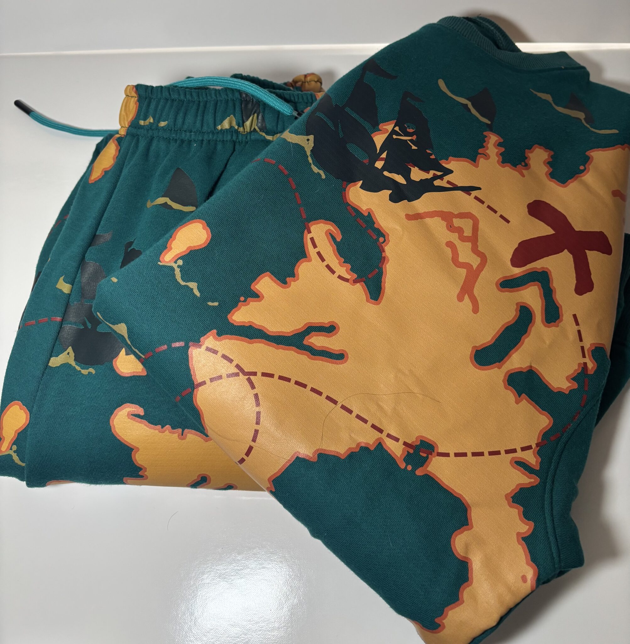 Featured image for Pop underwear jogging set