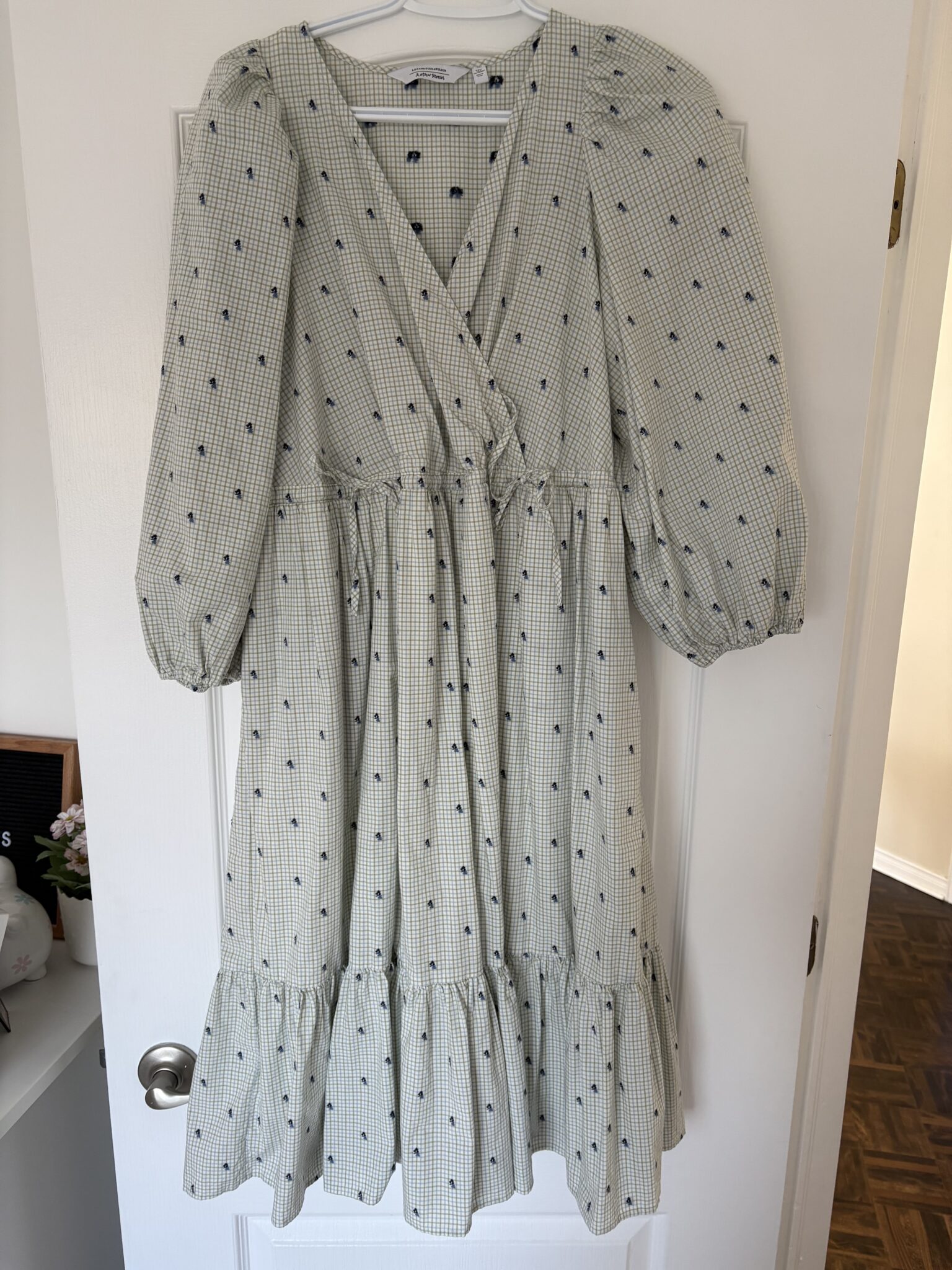 Featured image for Robe And Other Stories