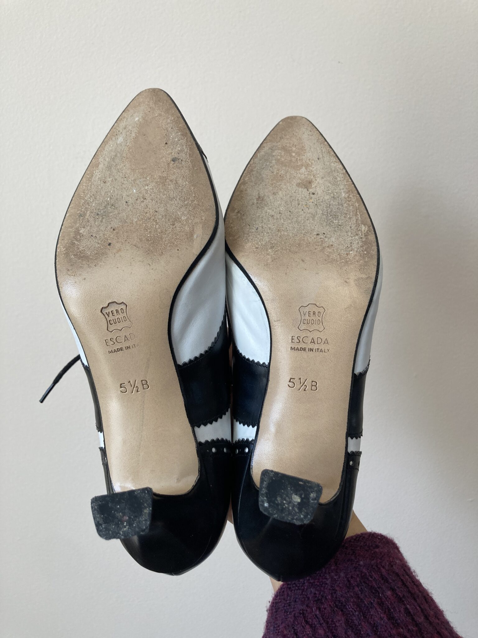 Image for Escarpin 51/2 Escada neuves