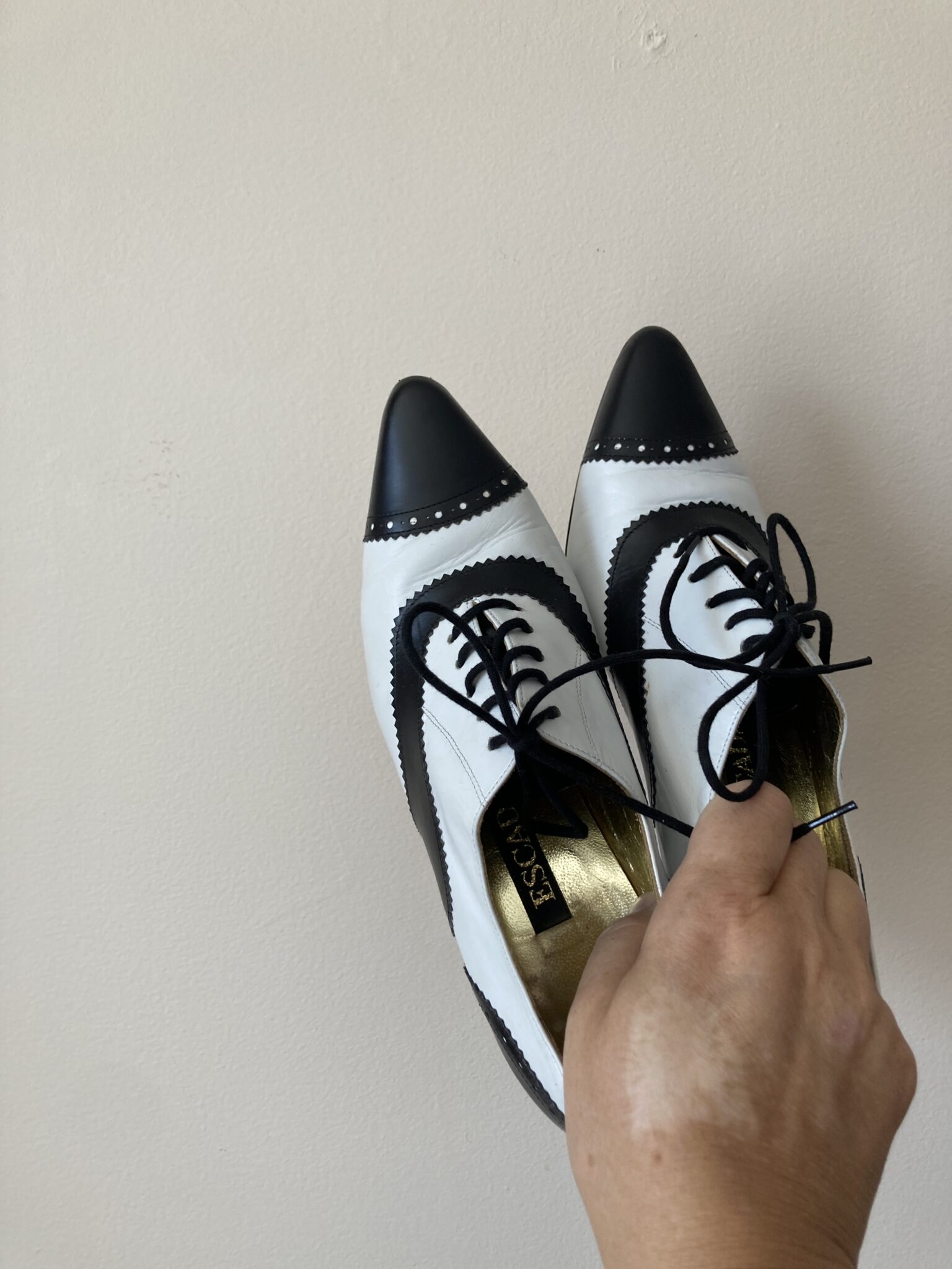 Image for Escarpin 51/2 Escada neuves