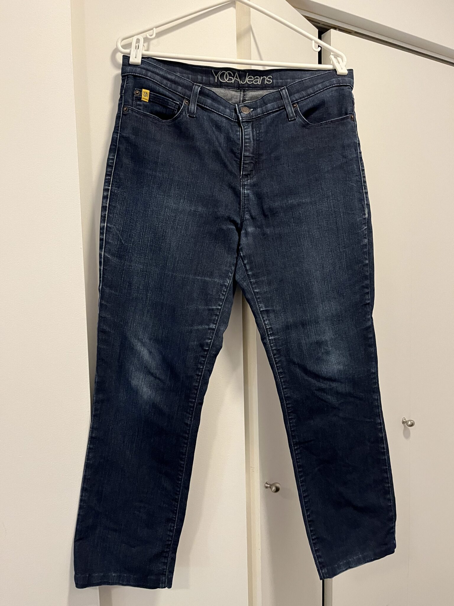 Featured image for Yoga Jeans (for women)