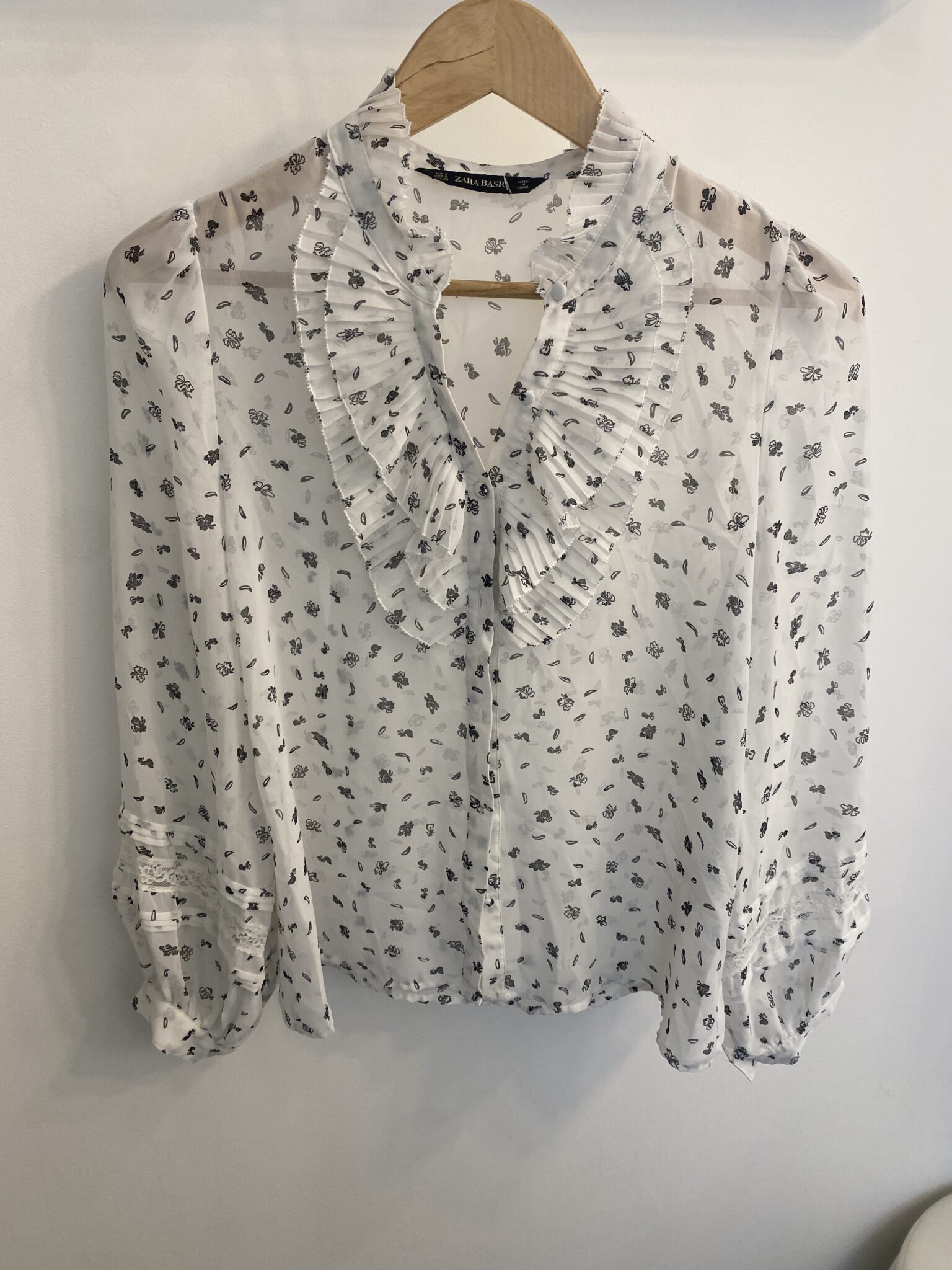 Featured image for Blouse Zara