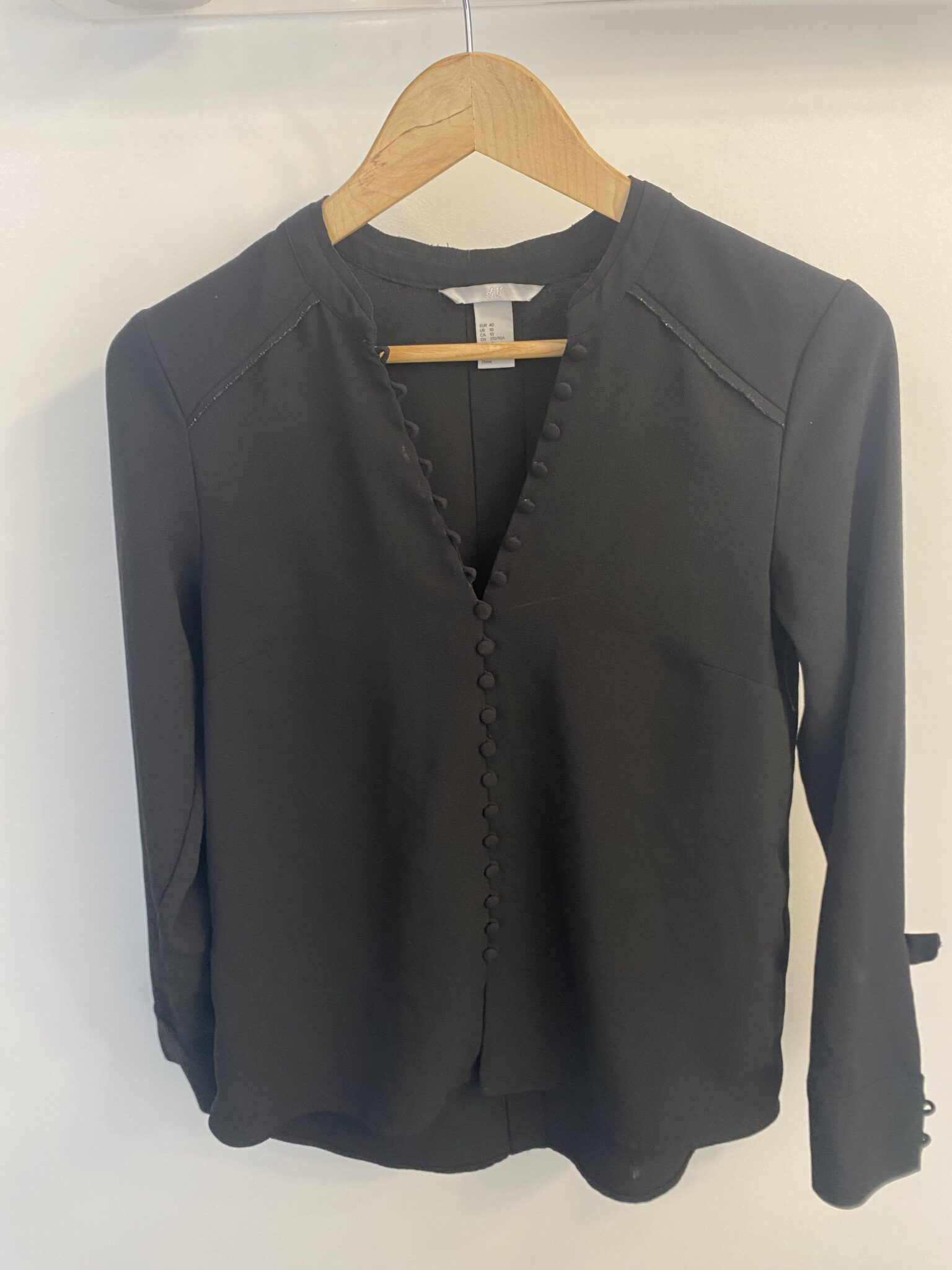 Featured image for Blouse noire H&M
