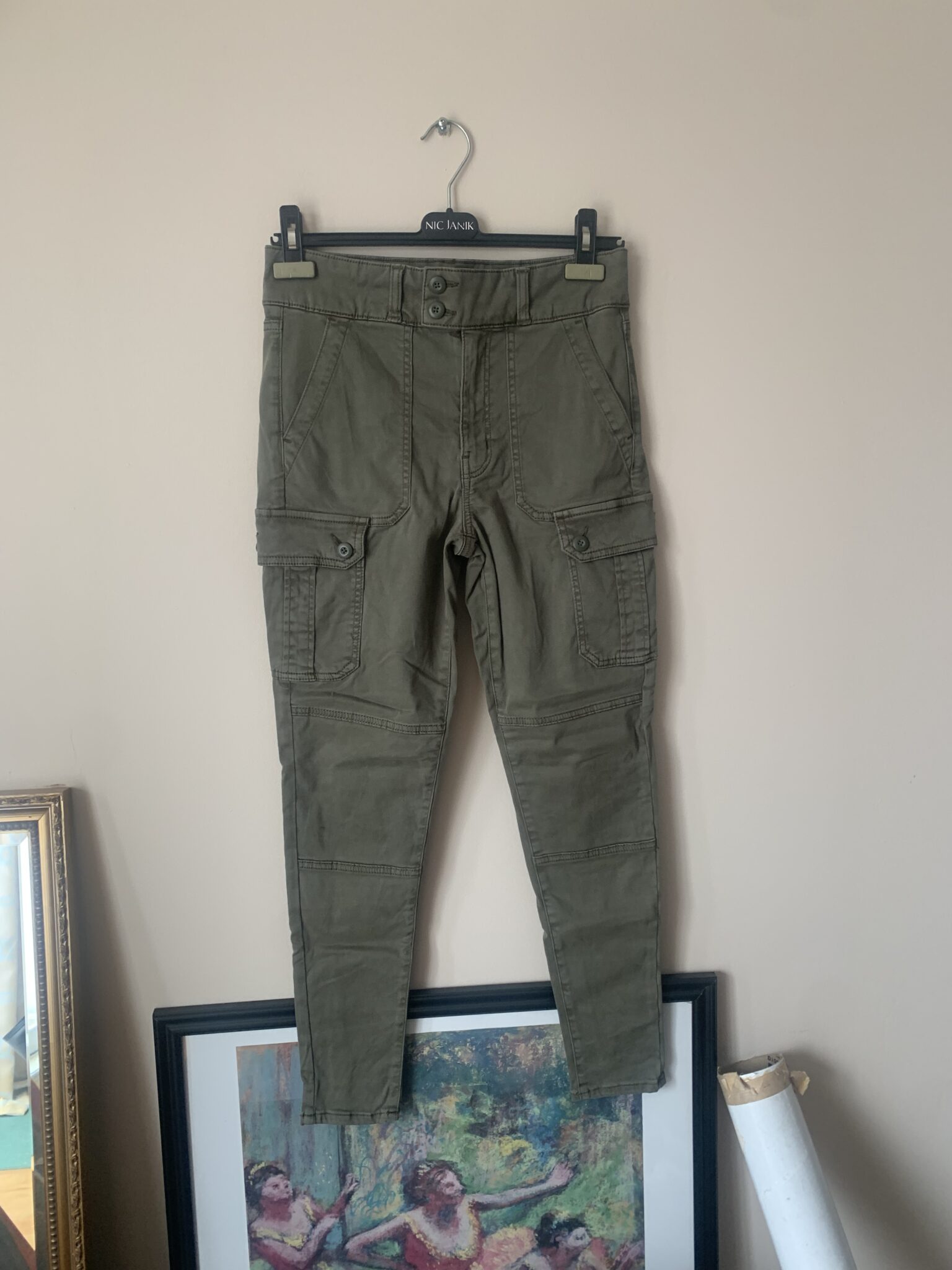 Featured image for Pantalon cargo Américain Eagle taille 8