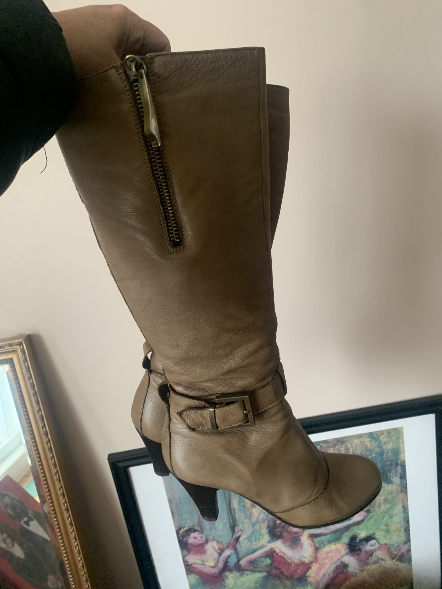 Featured image for Bottes haute taille 35 neuves 🩵