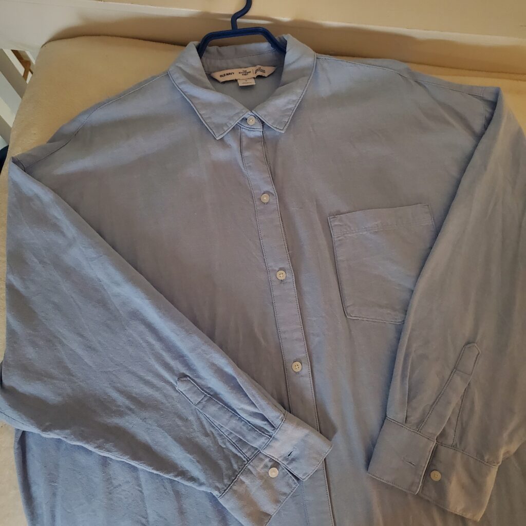 Image for Blouse neuve (1 bleue, 3 blanches)