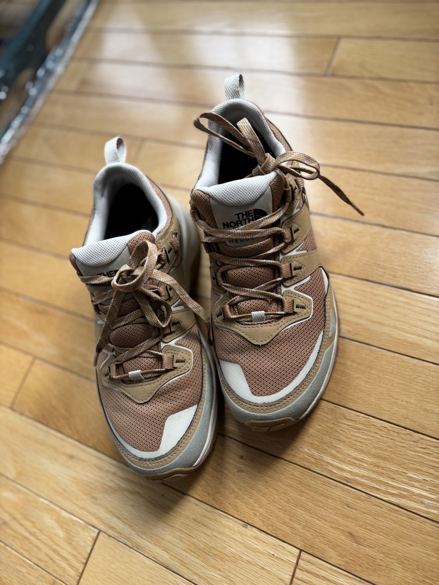 Featured image for NEW PRICE Walking shoes