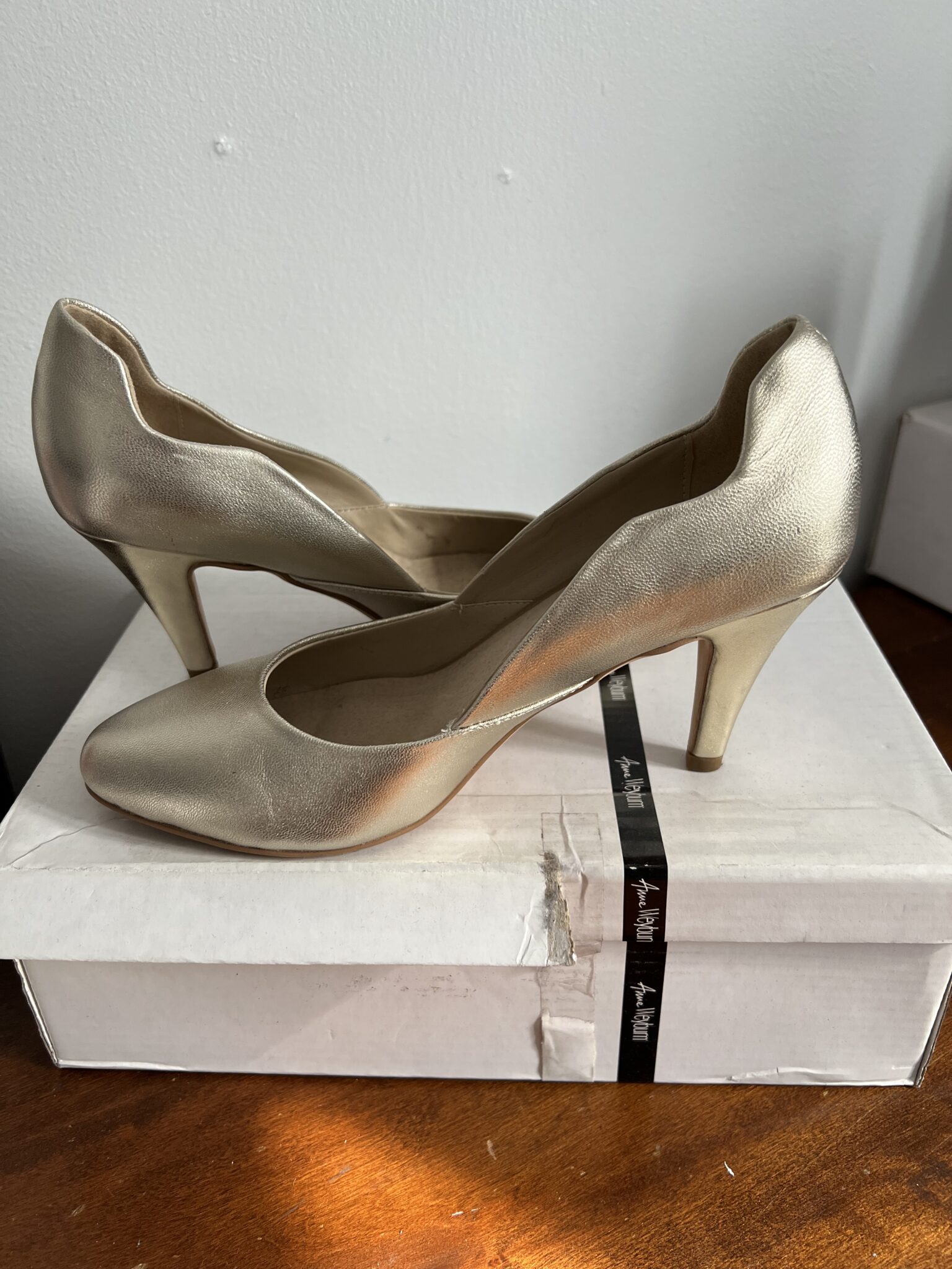 Image for Anne Weyburn golden shoes with heels