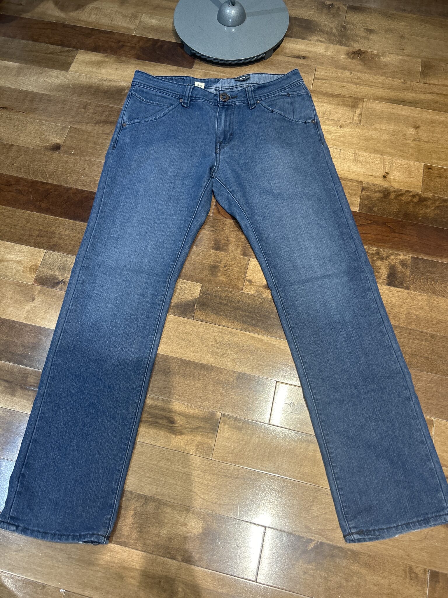 Featured image for Volcom jeans