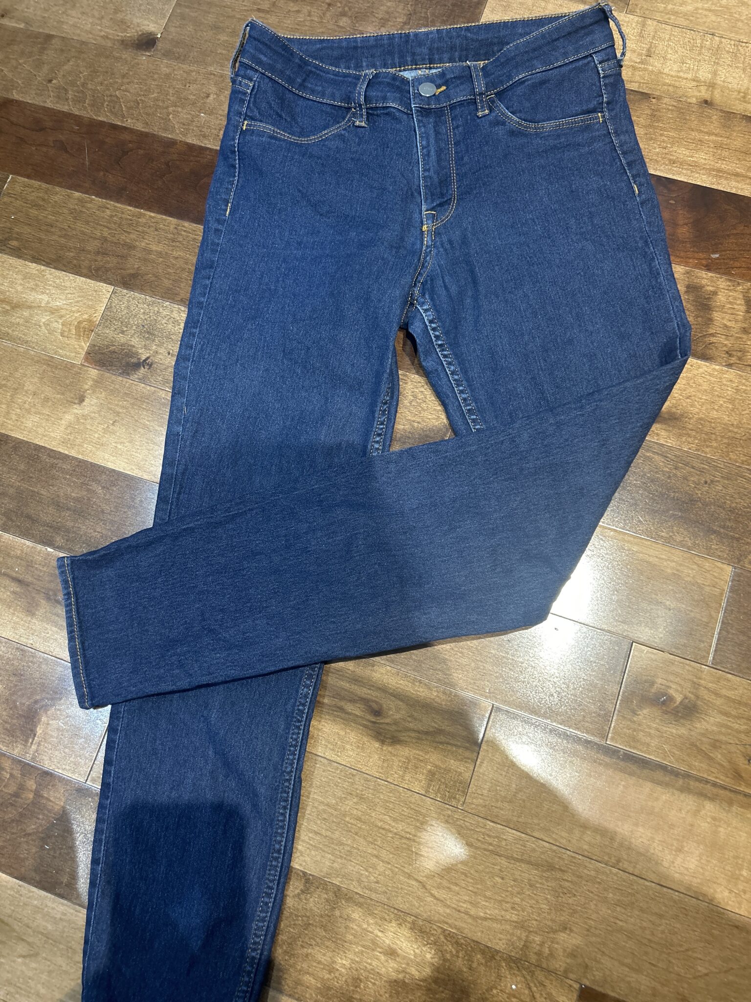 Featured image for Skinny jeans