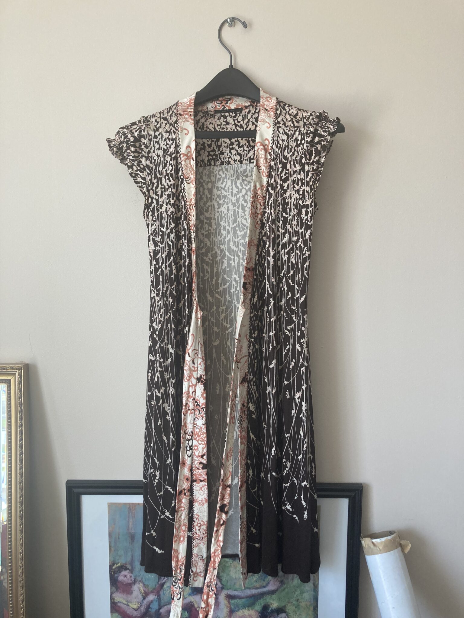Featured image for Robe XS Ellie Tahari