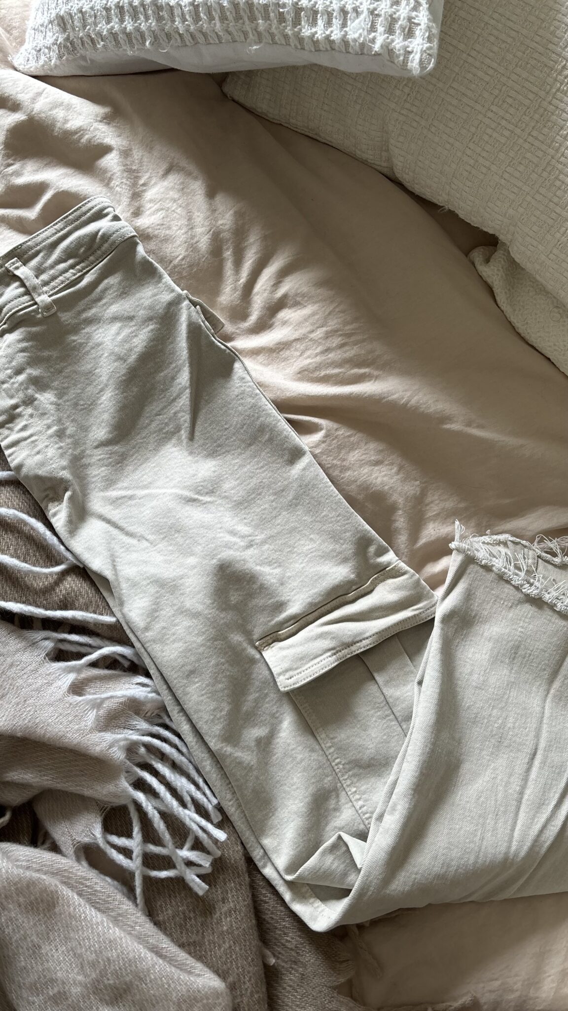Featured image for Jeans cargo crème