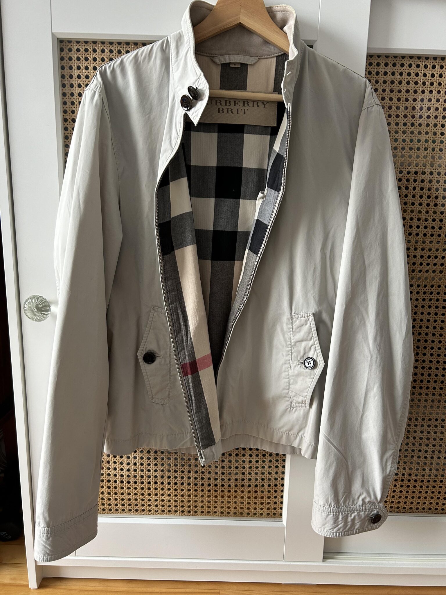 Featured image for manteau BURBERRY