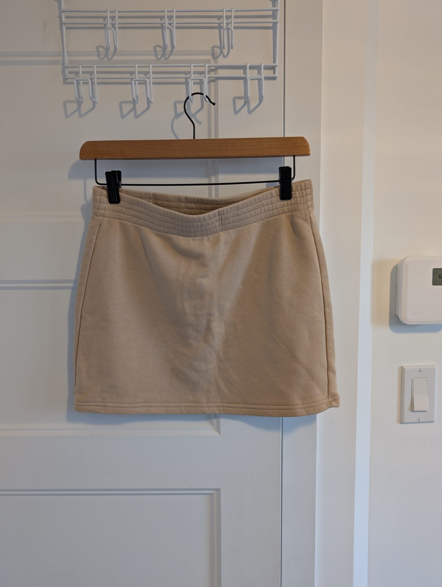 Featured image for Aritzia/Jupe TNA Airy Fleece Sz S