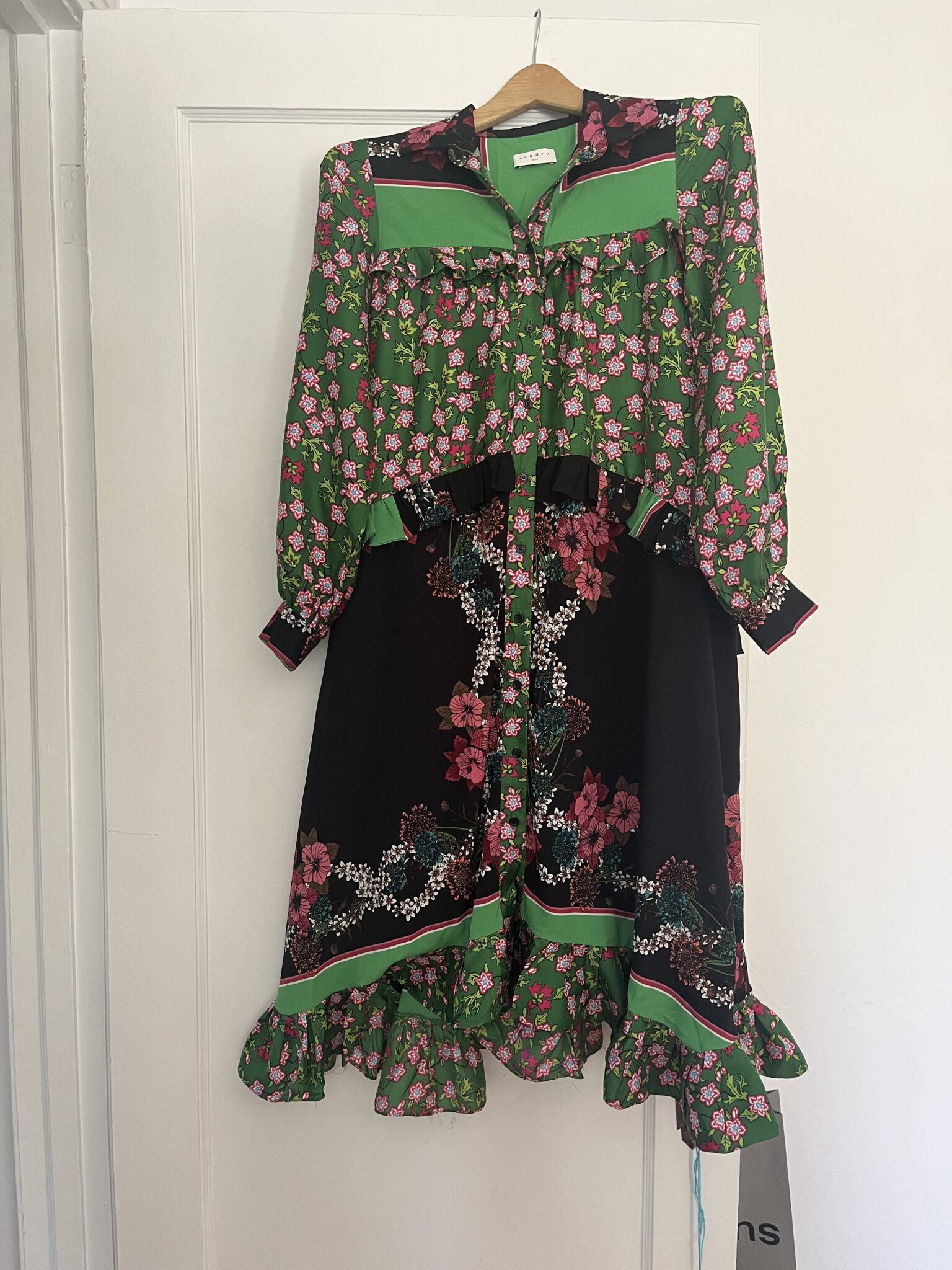 Featured image for Robe Sandro