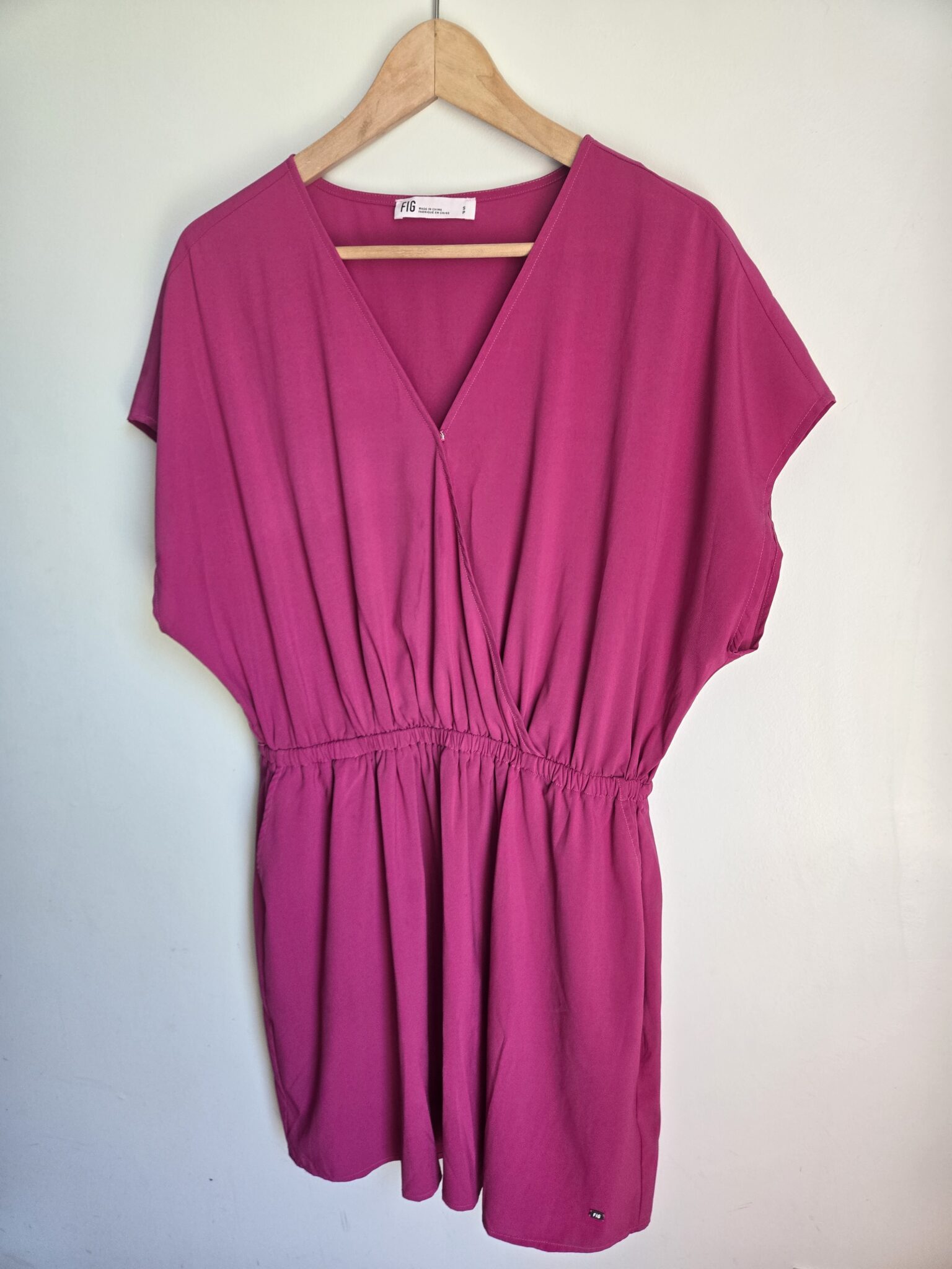Featured image for FIG Diani fushia dress