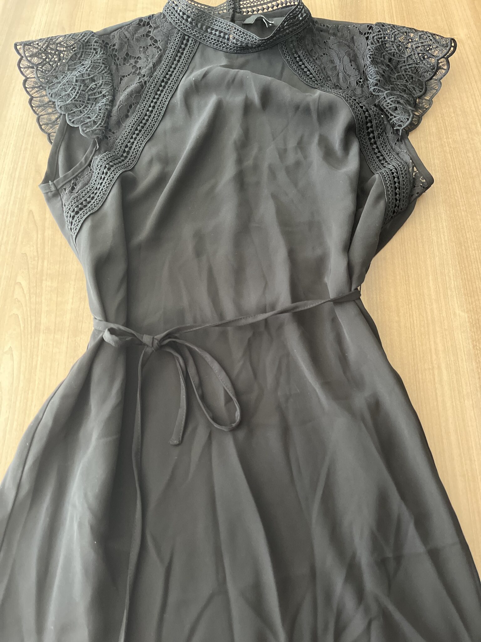 Featured image for Robe noire dentelle