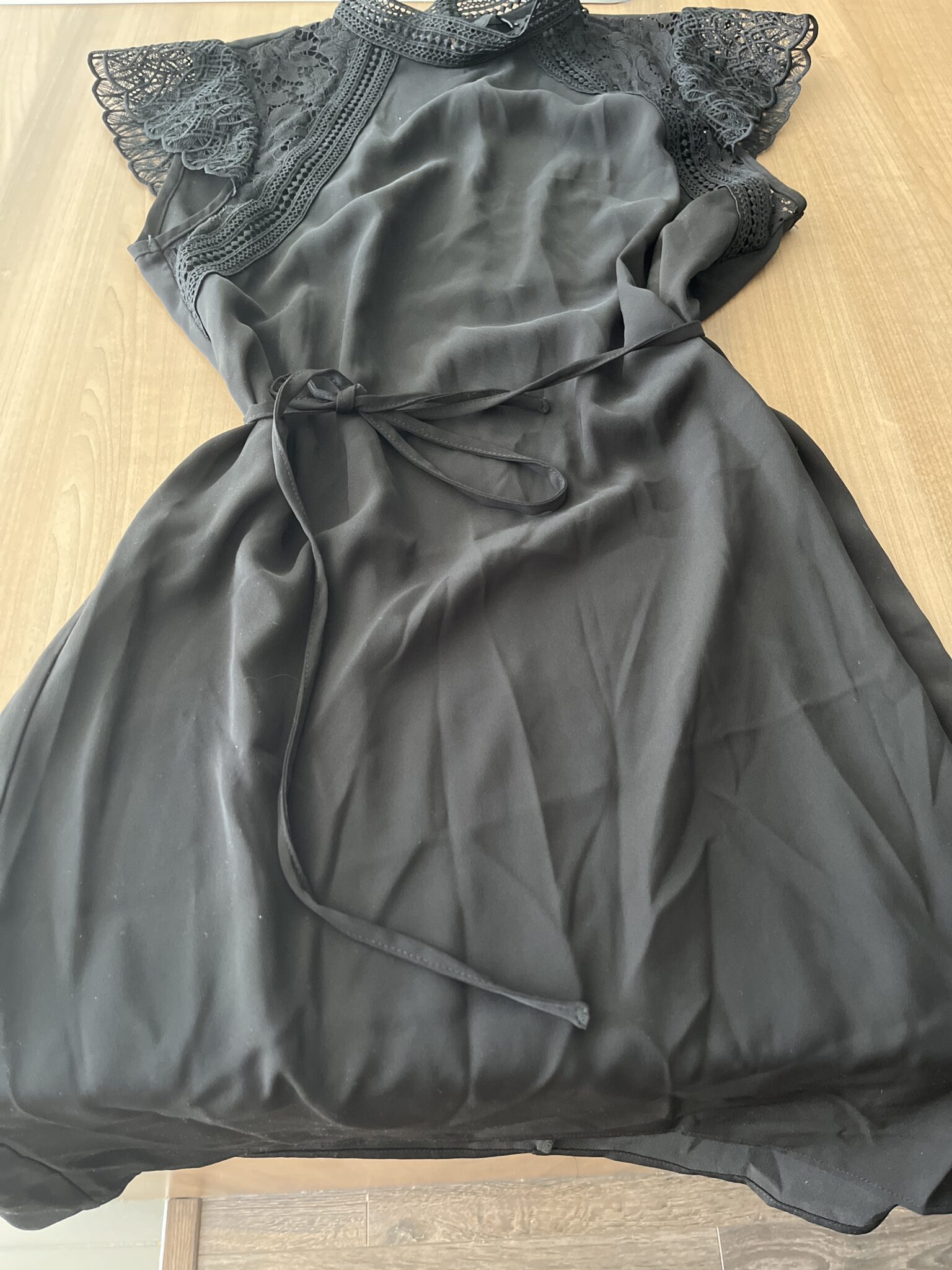 Image for Robe noire dentelle