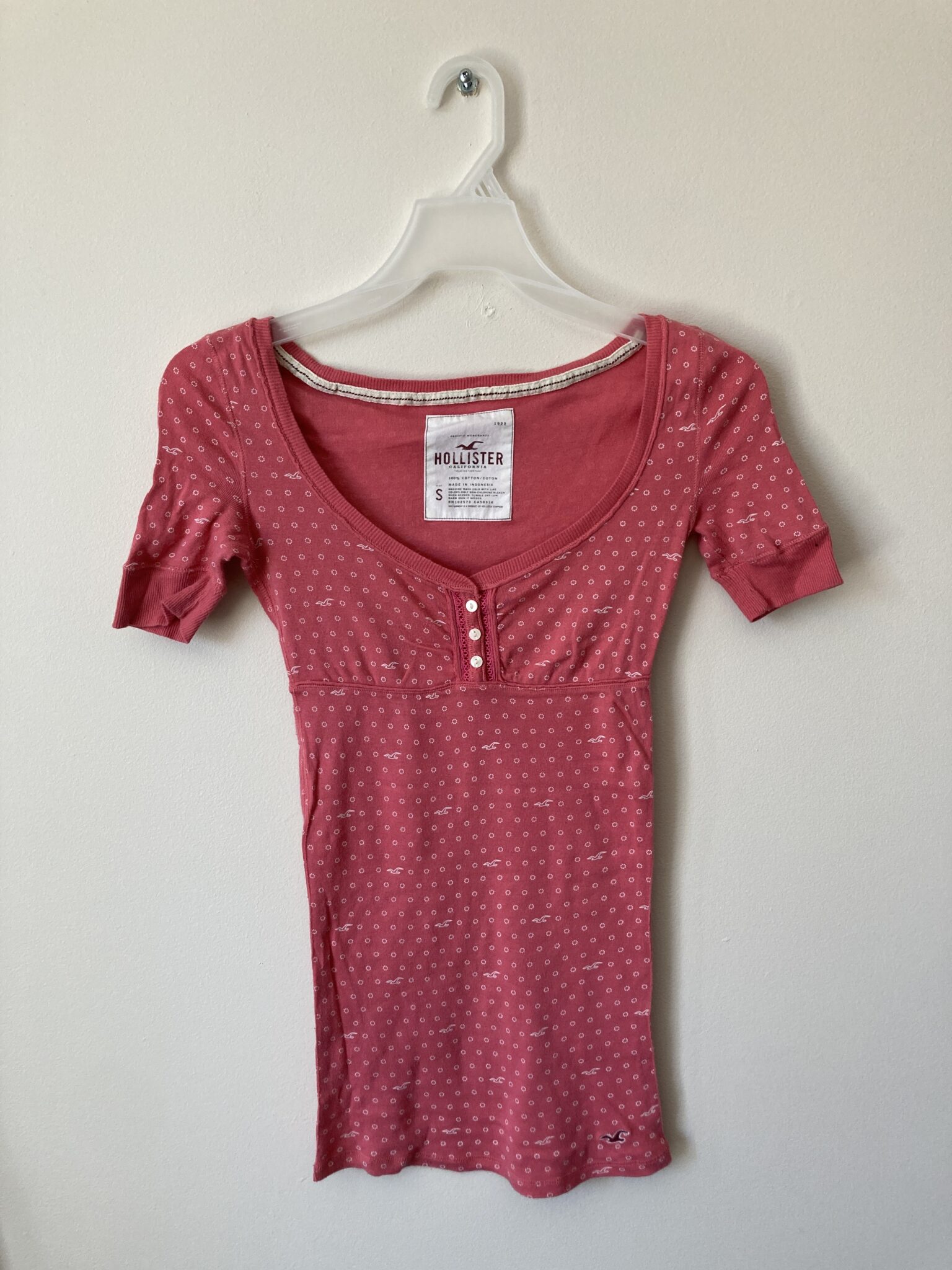 Featured image for Chandail Hollister taille small