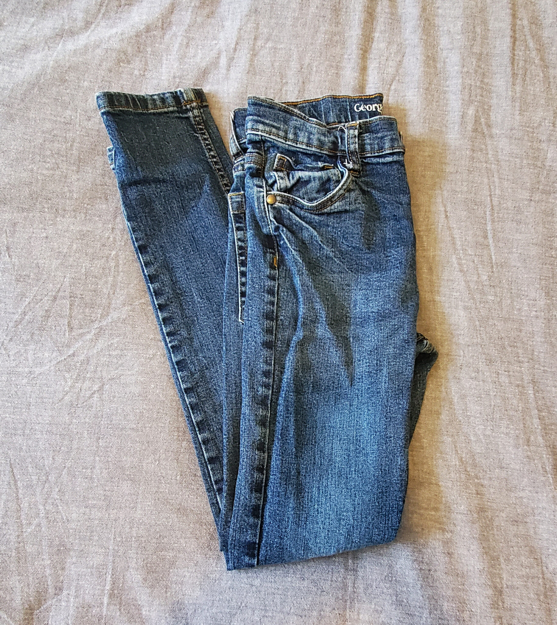 Featured image for Jeans bleu, taille 14, unisexe
