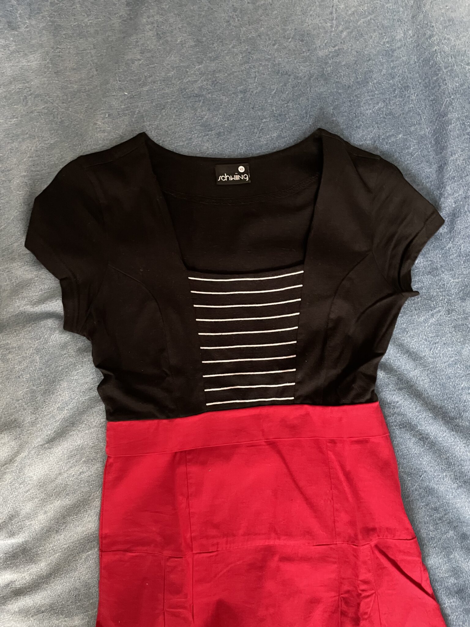 Image for Robe rouge Schwiing